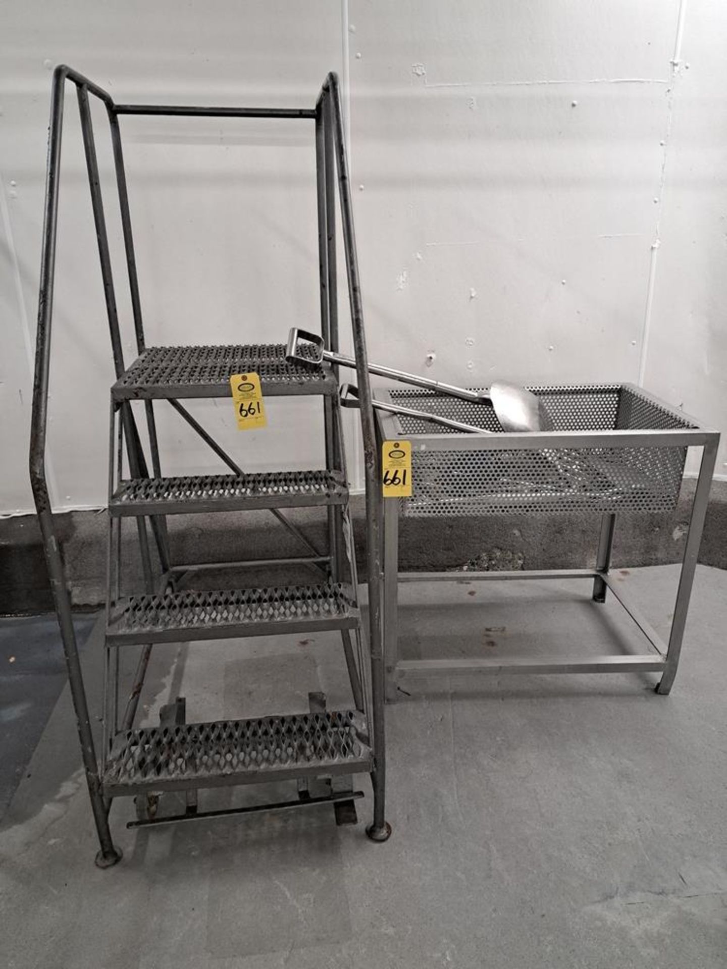 Lot Stainless Steel Parts Rack, 2' X 3', (1) Portable Ladder, 2' W X 4' L : Required Loading Fee $