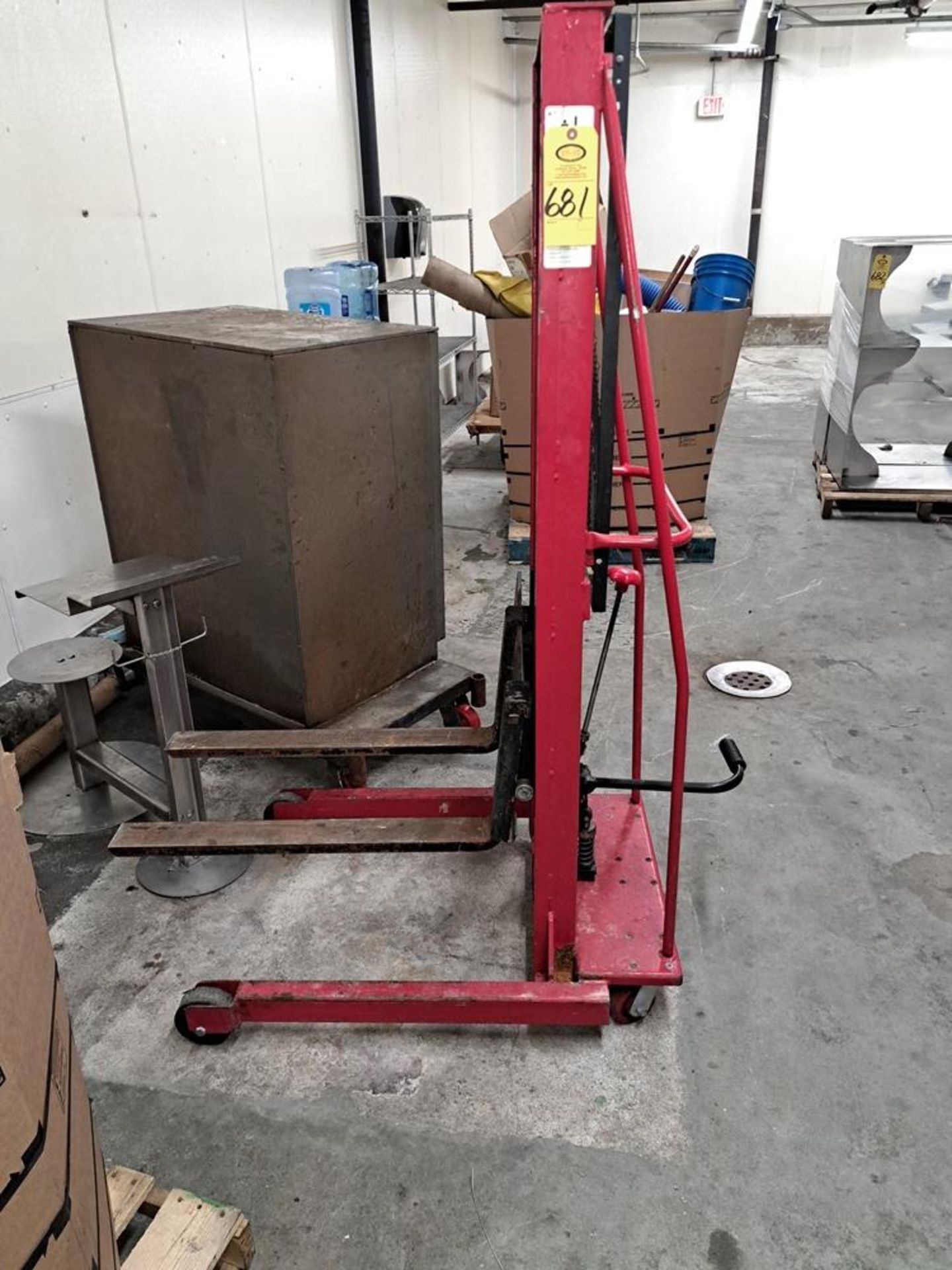 Dayton Mdl. ZMPP8 Portable Lift: Required Loading Fee $25.00, Rigger-Norm Pavlish, Nebraska