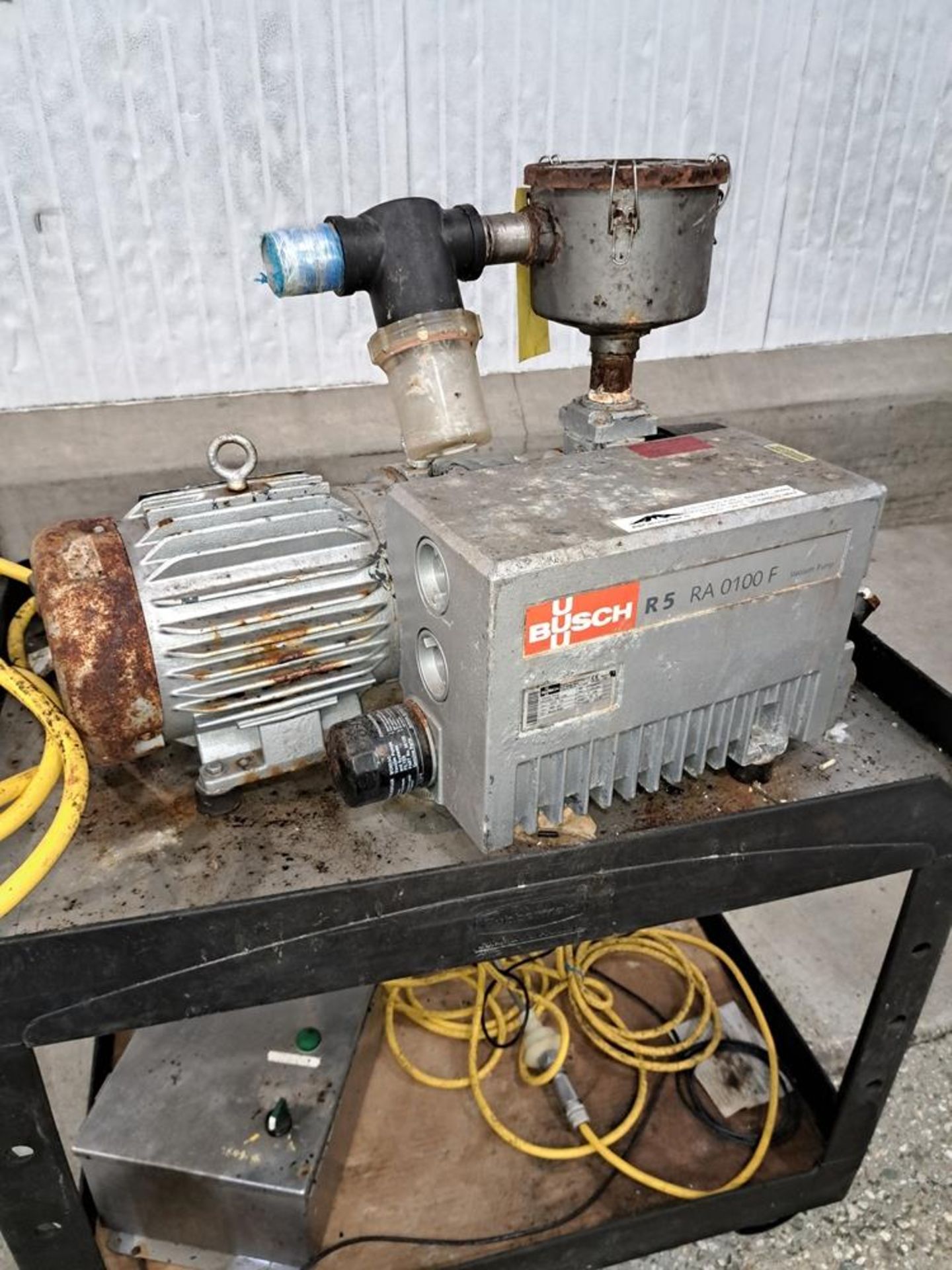 Mdl. RA00100F Vacuum Pump, 5 h.p. on cart: Required Loading Fee $75.00, Rigger-Norm Pavlish, - Image 2 of 2