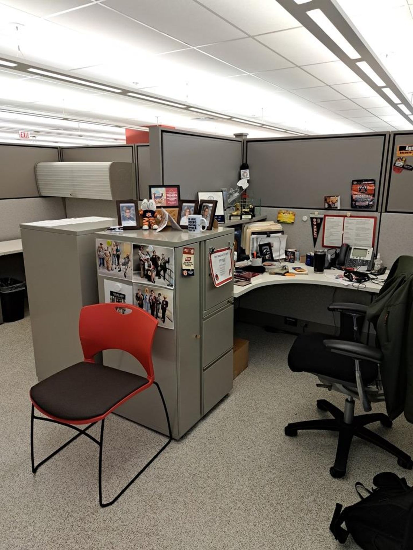 Lot Herman Miller Cubicle Work Stations, 17" W X 57' L, (12) Work Stations, Desks, Chairs, File - Image 4 of 32