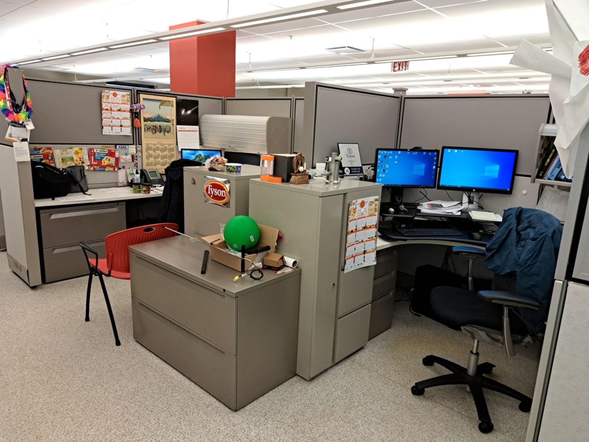 Lot Herman Miller Cubicle Work Stations, 17" W X 50' L, (14) Work Stations, Desks,, File - Image 6 of 29