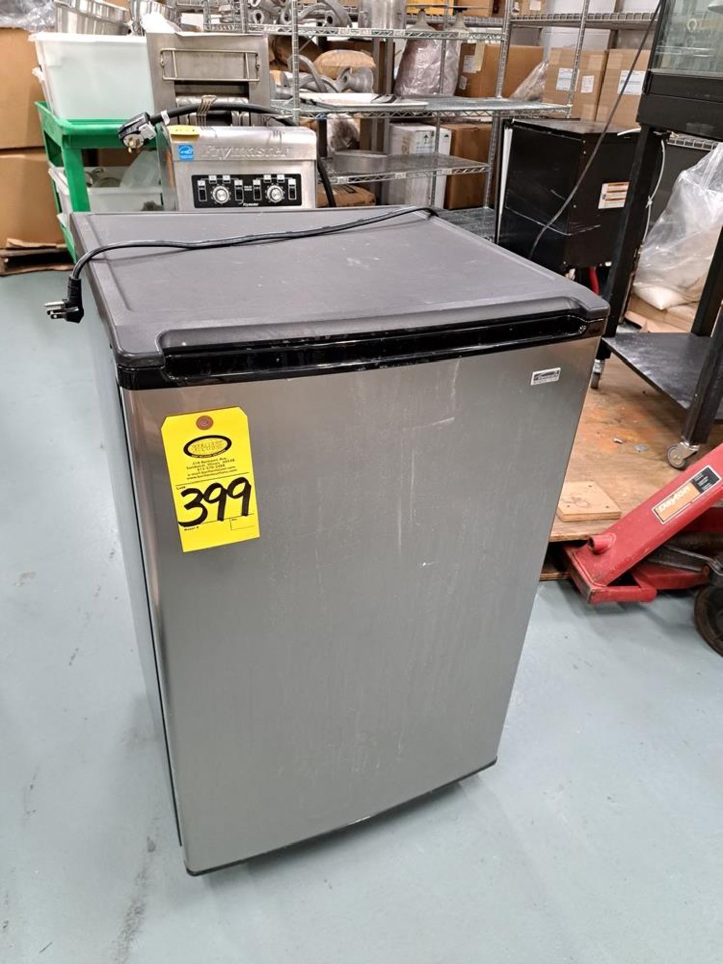 Kenmore Mdl. 5649149910 Under Counter Refrigerator, 21" W X 31" T-Removal Is By Appointment Only-All
