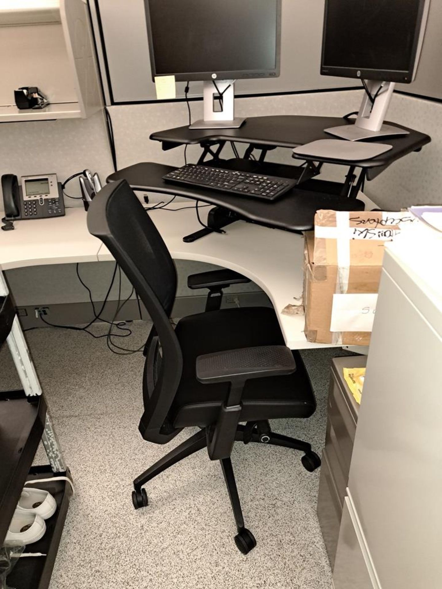 Lot Herman Miller Cubicle Work Stations, 17" W X 50' L, (2) Work Stations per section, (6) Sections, - Image 19 of 27