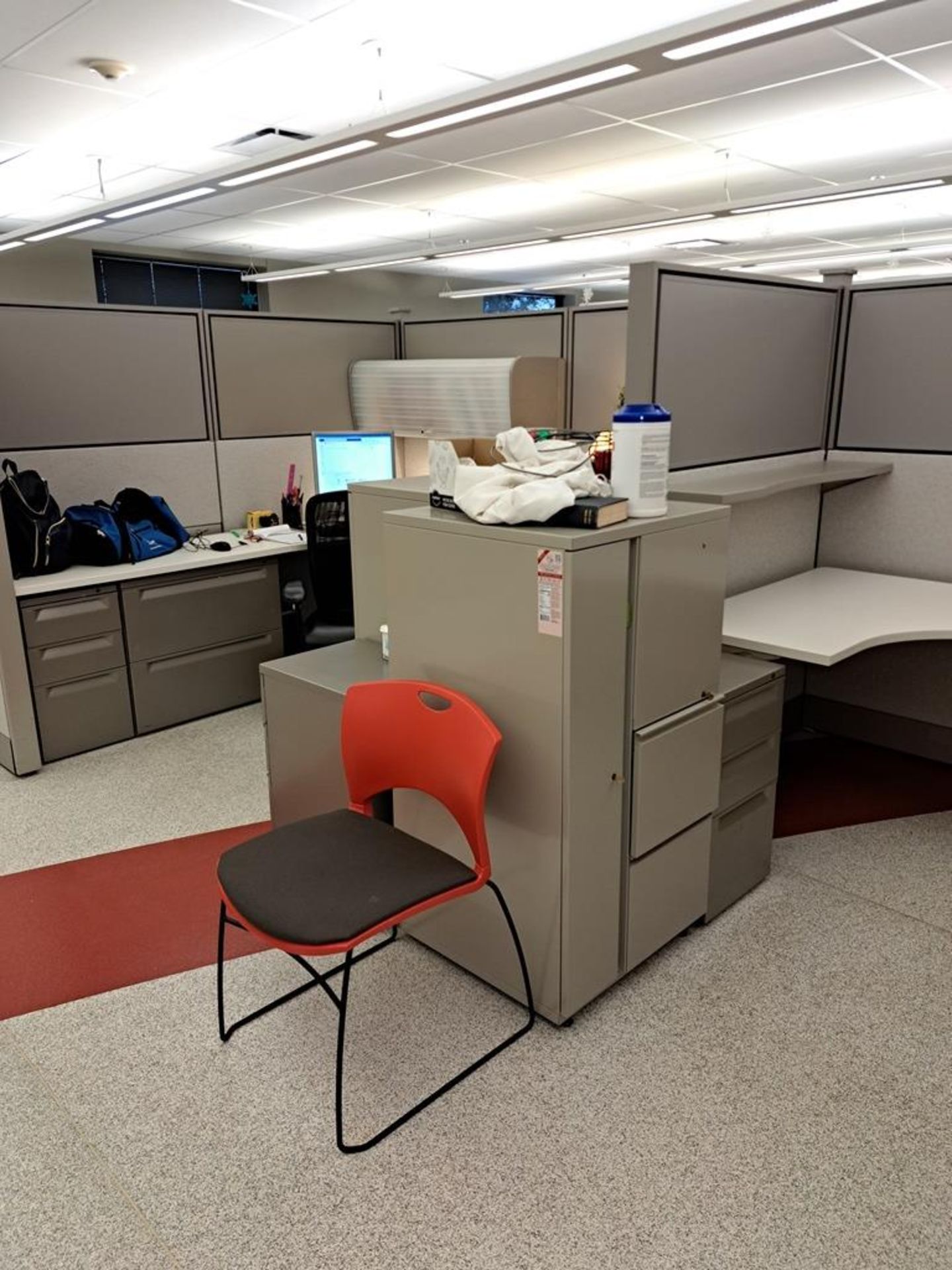 Lot Herman Miller Herman Miller Cubicle Work Stations, 17" W X 36' L, (8) Work Stations, Desks, - Image 7 of 22