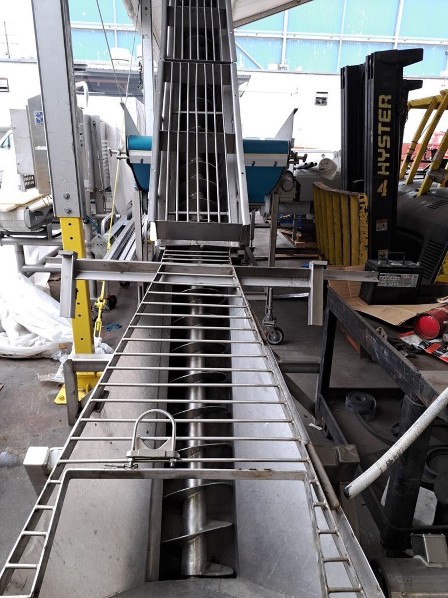 Stainless Steel Screw Conveyor, 8" Dia. X 9' L screw, 26" infeed, 80" discharge, stainless steel - Image 2 of 3