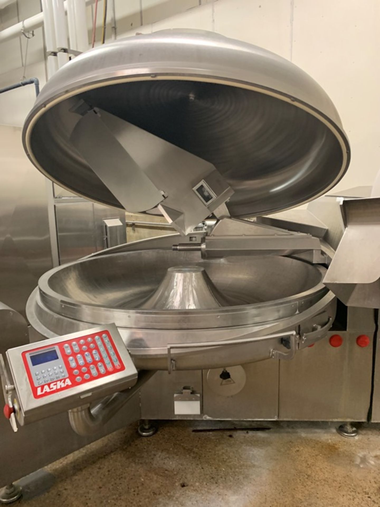 Laska Mdl. KUX 500 VAC 5 500-Liter Bowl Cutter, Ser. #15692, Mfg. 2016, 400 volts, 60 hz, 221 KW (