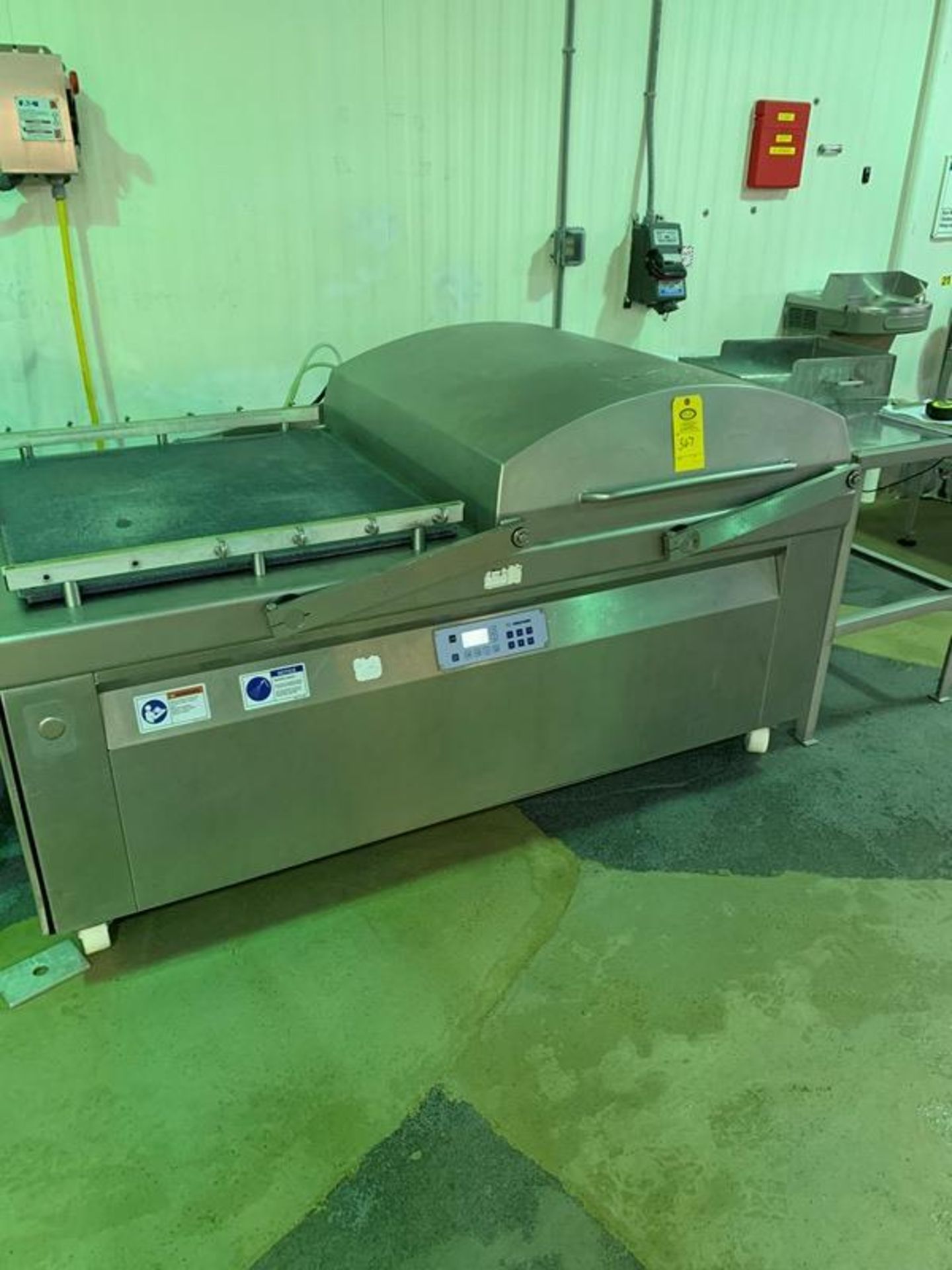 Multivac Double Chamber Vacuum Packager, 34" wide seal bars, 38" W X 43" L X 7" H (Located in Mt. - Image 4 of 7