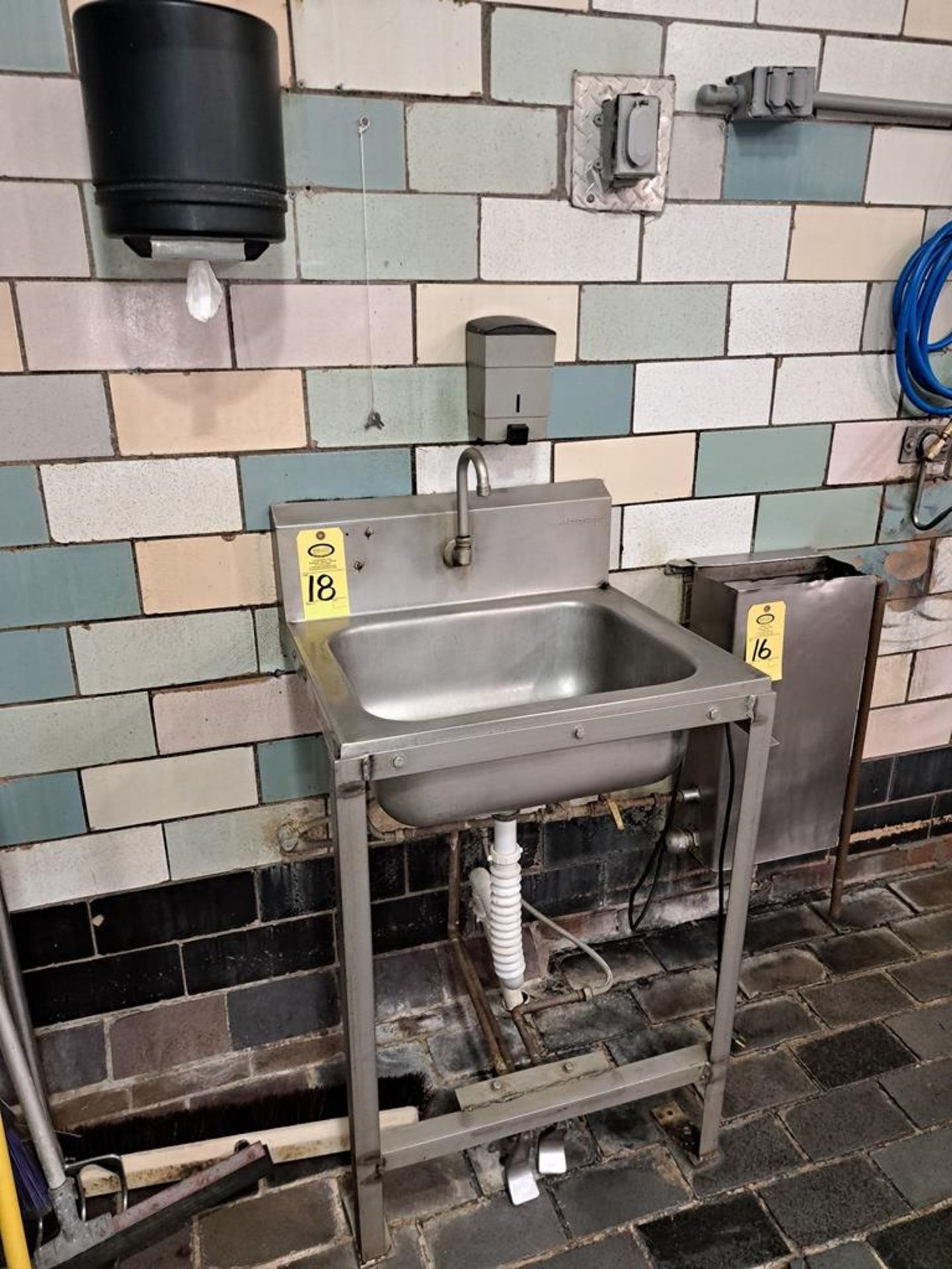 Stainless Steel Hand Wash Sink, foot paddle activated (Required Loading Fee $100.00 Rigger: Norm