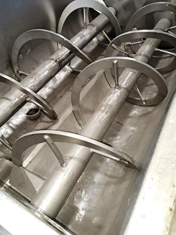 Reitz Ribbon Blender, 3' W X 5' L X 2' D bowl, dual pneumatic front end ...