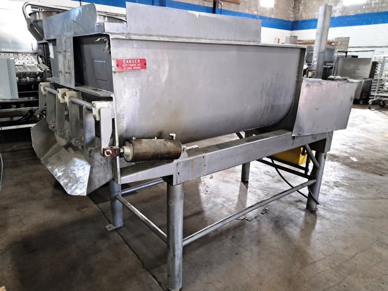 Reitz Ribbon Blender, 3' W X 5' L X 2' D bowl, dual pneumatic front end ...