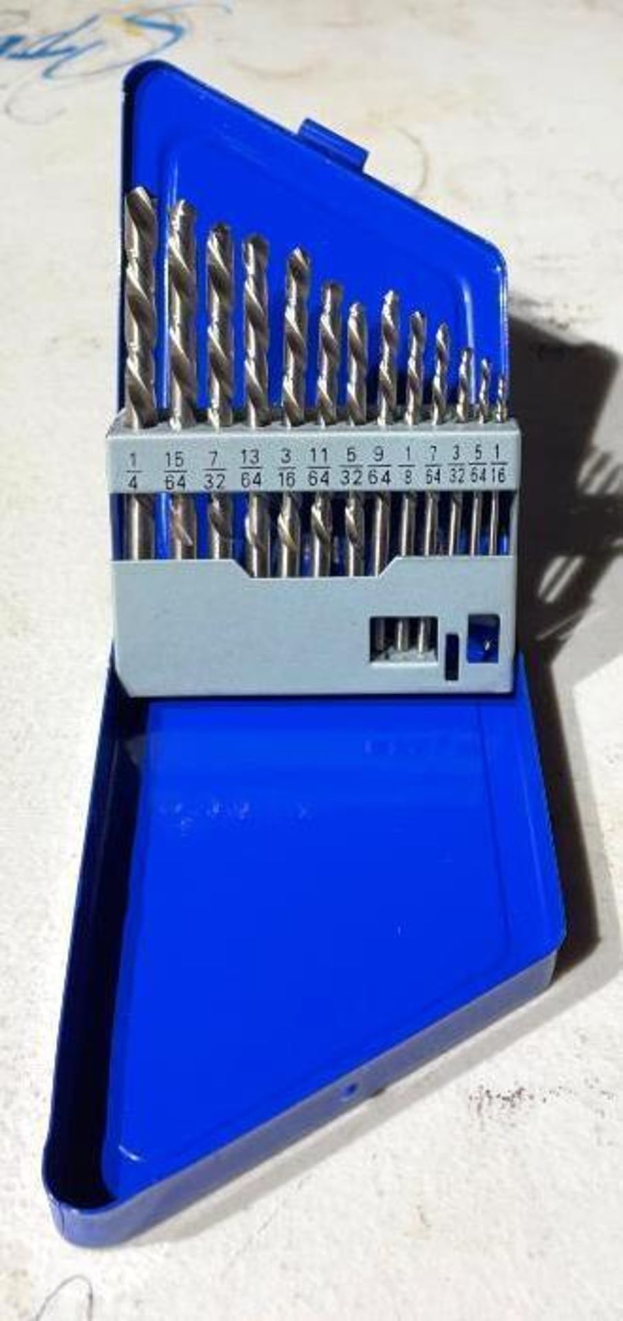 (50) 13-PIECE HSS LEFT HAND DRILL BIT SET BRAND/MODEL: EAZY POWER RETAIL$: $19.99 EACH