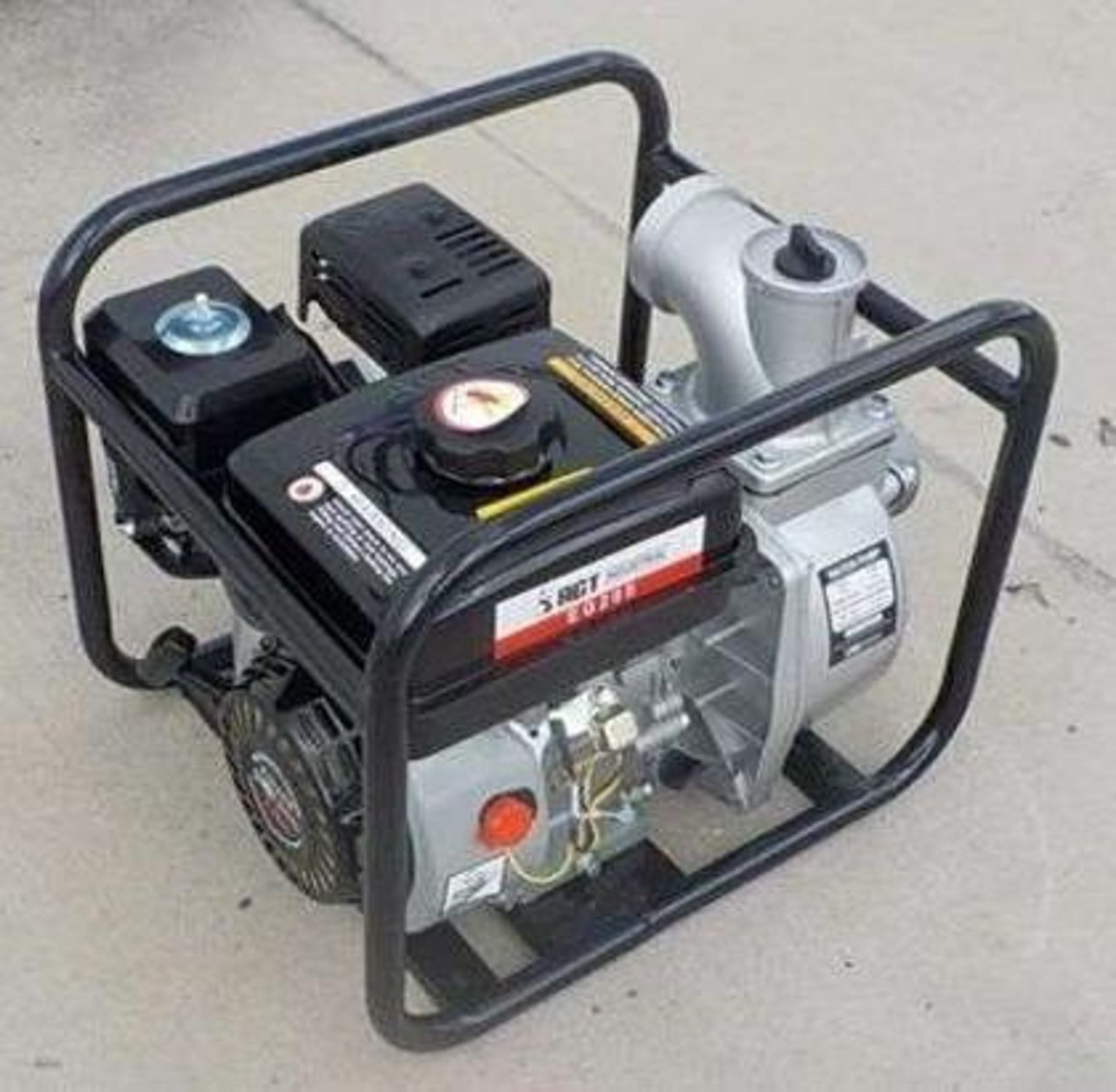AGT WP-80 PORTABLE 3" WATER PUMP BRAND/MODEL: AGT WP-80 INFORMATION: NEW, 7.5 HP GAS ENGINE RECOIL - Image 2 of 4