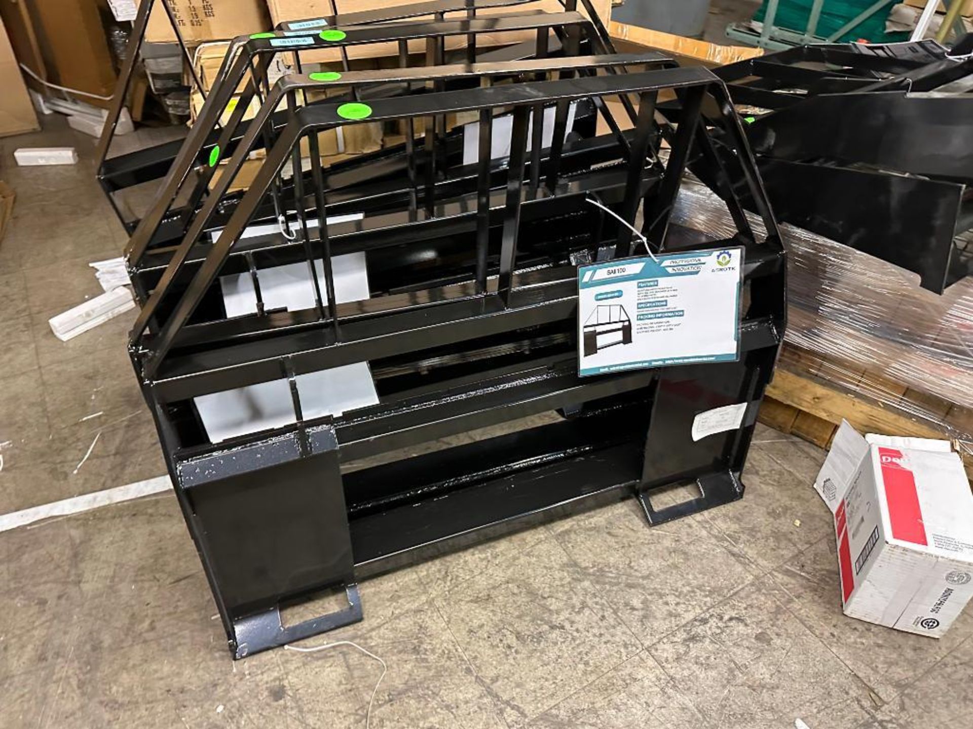 48" PALLET FORK FRAME FOR SKID STEER BRAND/MODEL: AGROTK SAII100 RETAIL$: $1,235.00 QTY: 1 - Image 2 of 4