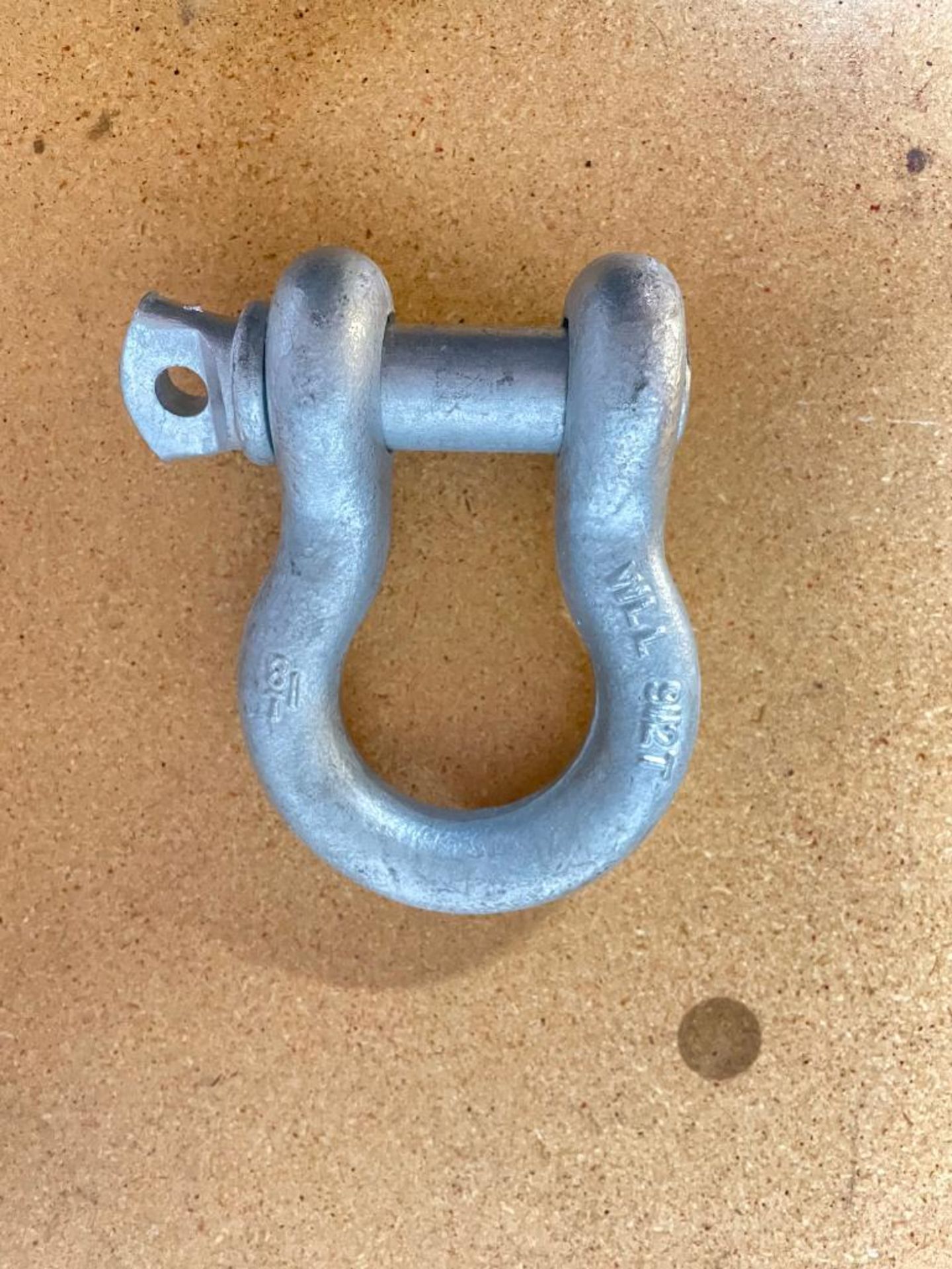 DESCRIPTION: (4) 1-1/8" SCREW PIN ANCHOR SHACKLE HDG (5-PACK) BRAND/MODEL: LACLEDE CHAIN CO SIZE: 1- - Image 7 of 8