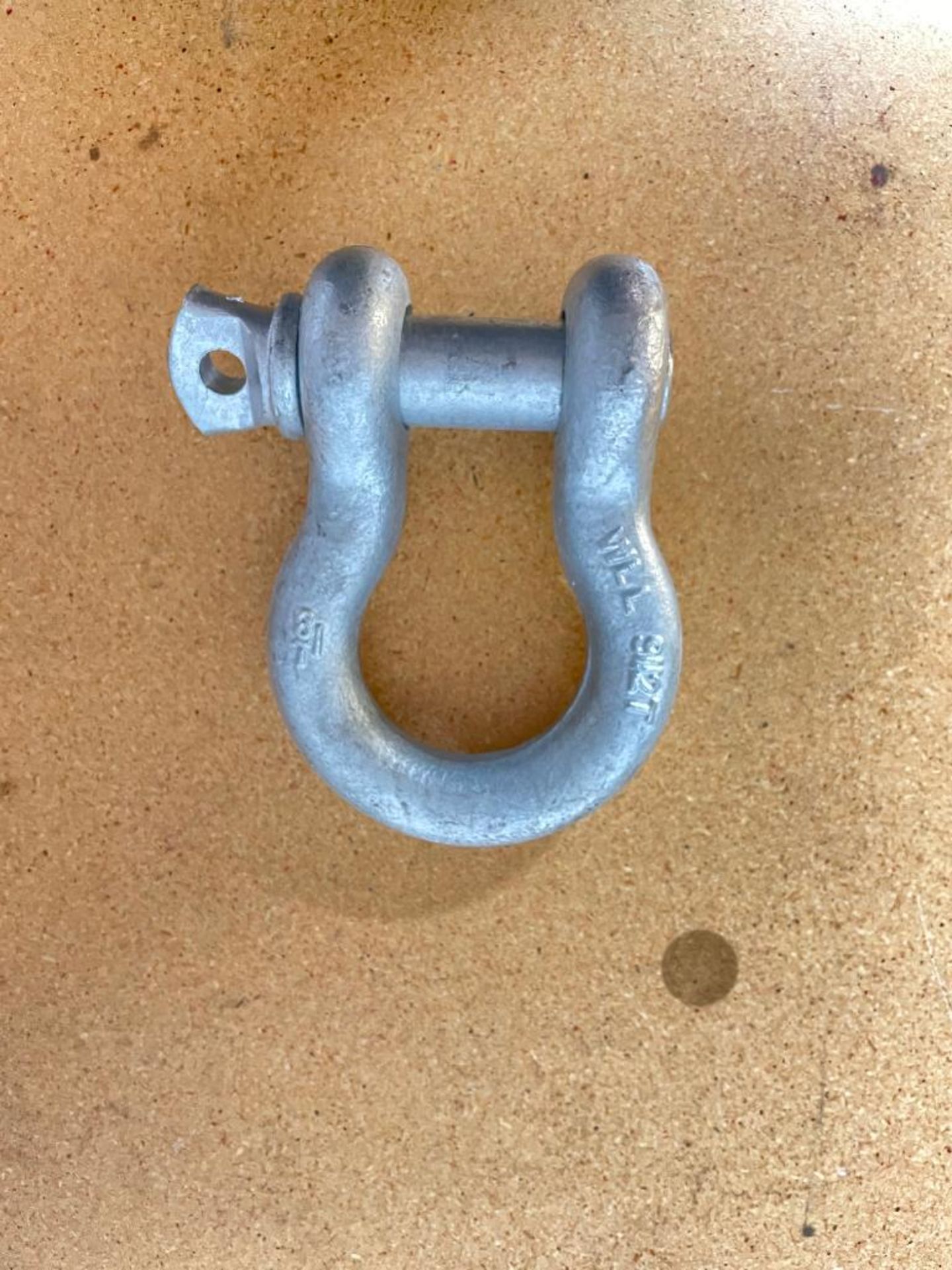 DESCRIPTION: (4) 1-1/8" SCREW PIN ANCHOR SHACKLE HDG (5-PACK) BRAND/MODEL: LACLEDE CHAIN CO SIZE: 1- - Image 8 of 8