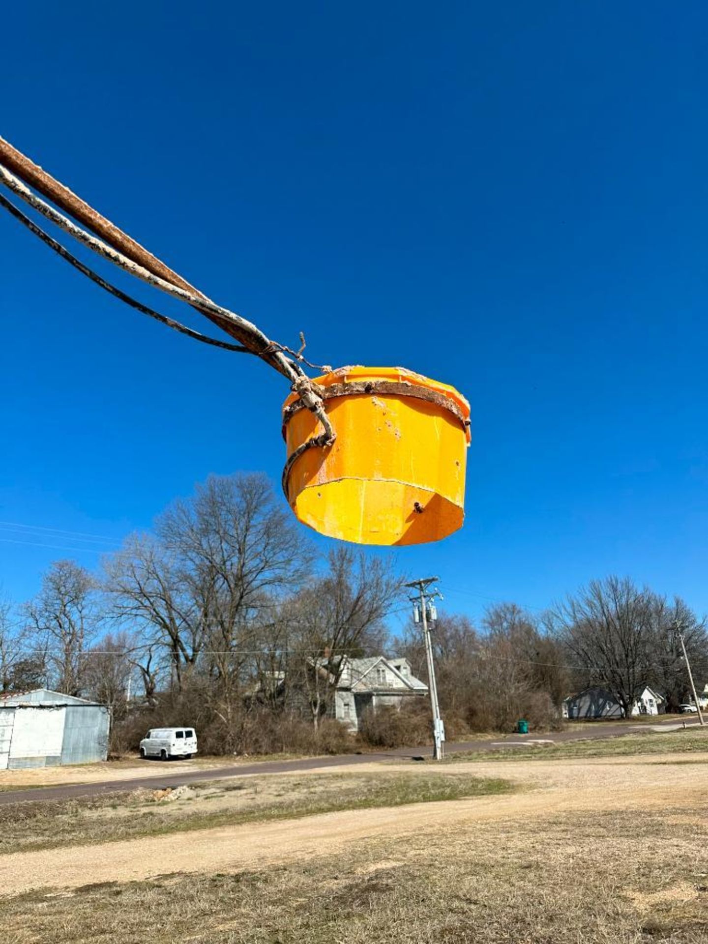 INDUSTRIAL FERTILIZER W/ 30 GALLON TANK & REMCO 5500 SERIES PUMP SIZE: 30 GALLON LOCATION: LOT - Image 7 of 13