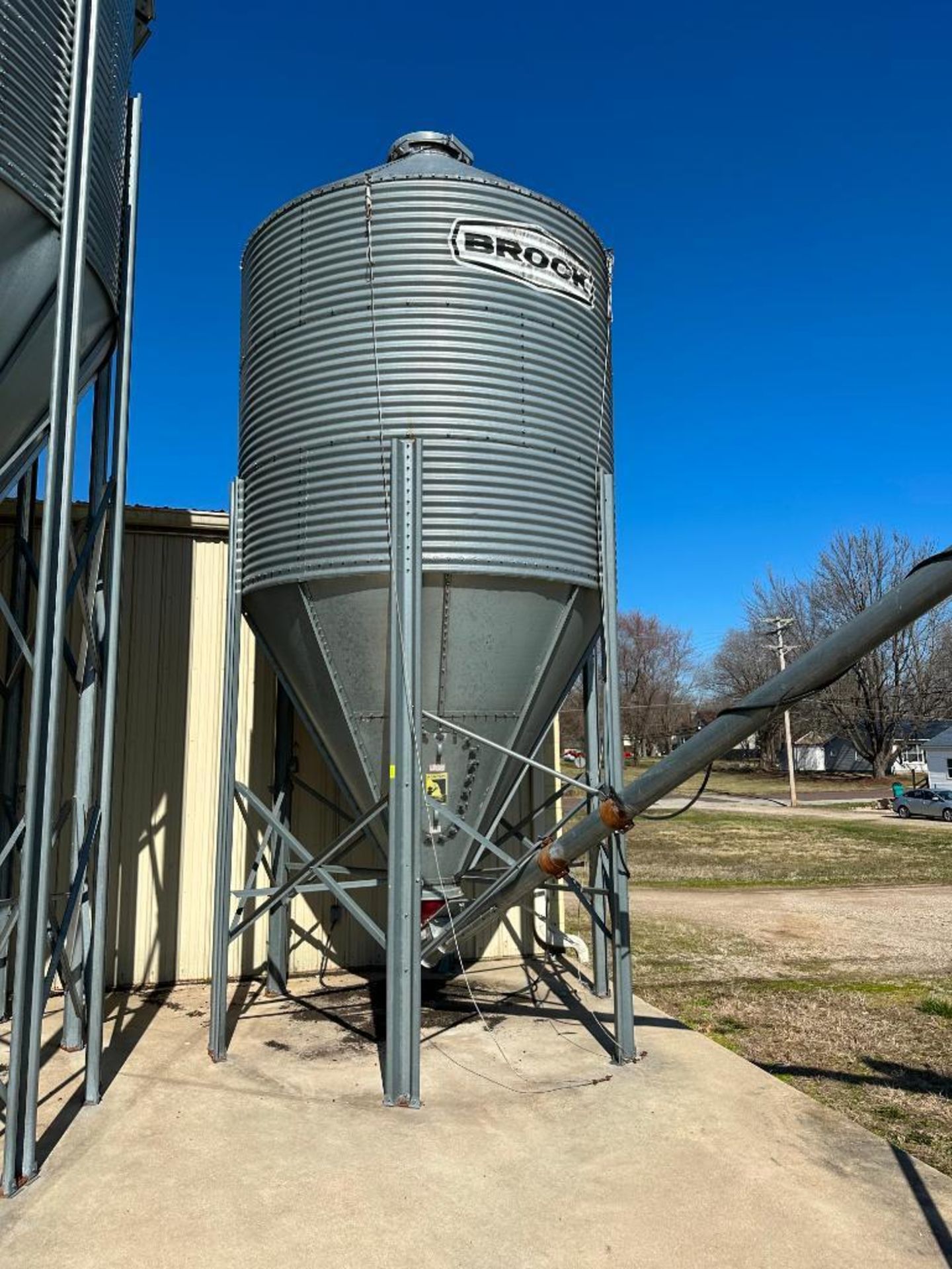 BROCK 9FT DIAMETER FEED & WET-HOLDING HOPPER BIN BRAND/MODEL: BROCK INFORMATION: 9' DIAMETER W/ 45 A - Image 6 of 16