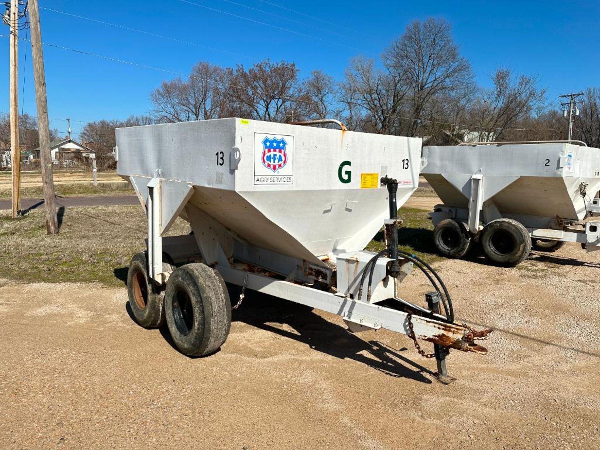 SIMONSEN 5-TON FERTILIZER SPREADER BRAND/MODEL: SIMONSEN SMC1754S INFORMATION: 5-TON CAP, 50' SPREAD - Image 2 of 27