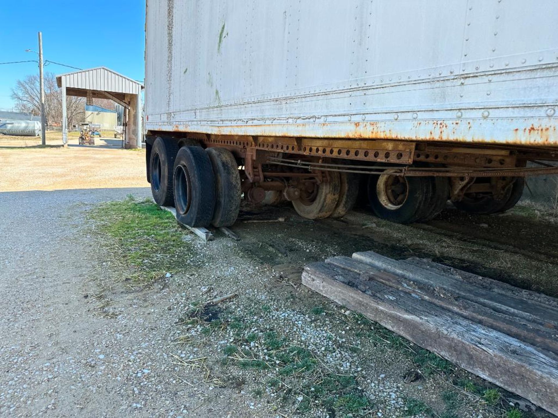 1977 BUDD 45FT TRACTOR TRAILER W/ SIDE DOOR AS SHOWN BRAND/MODEL: BUDD TRAILER CO INFORMATION: TYPE: - Image 8 of 27