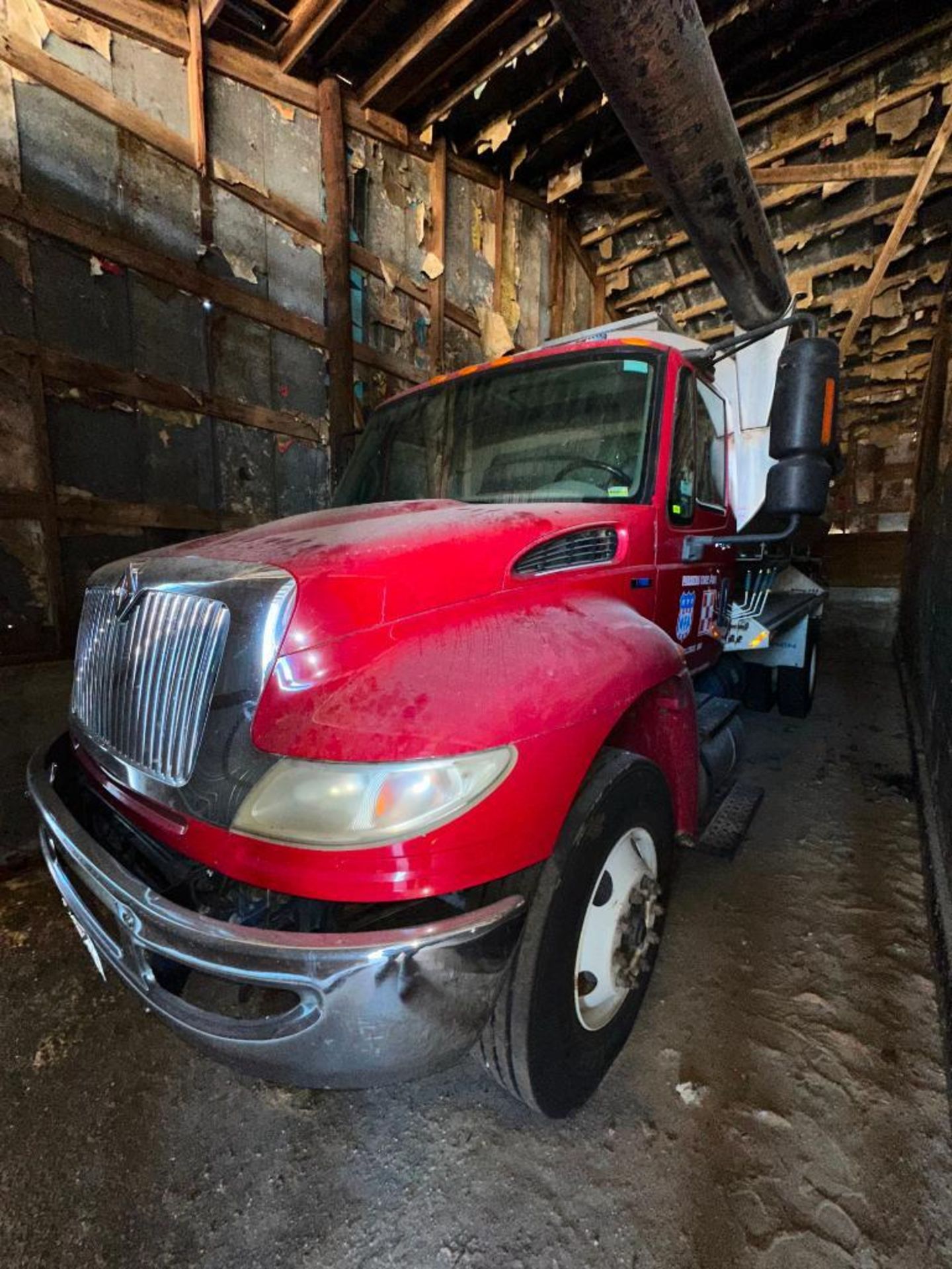 2010 INTERNATIONAL 4400 TRUCK BRAND/MODEL: INTERNATIONAL 4400 LOCATION: LOT - Image 2 of 43