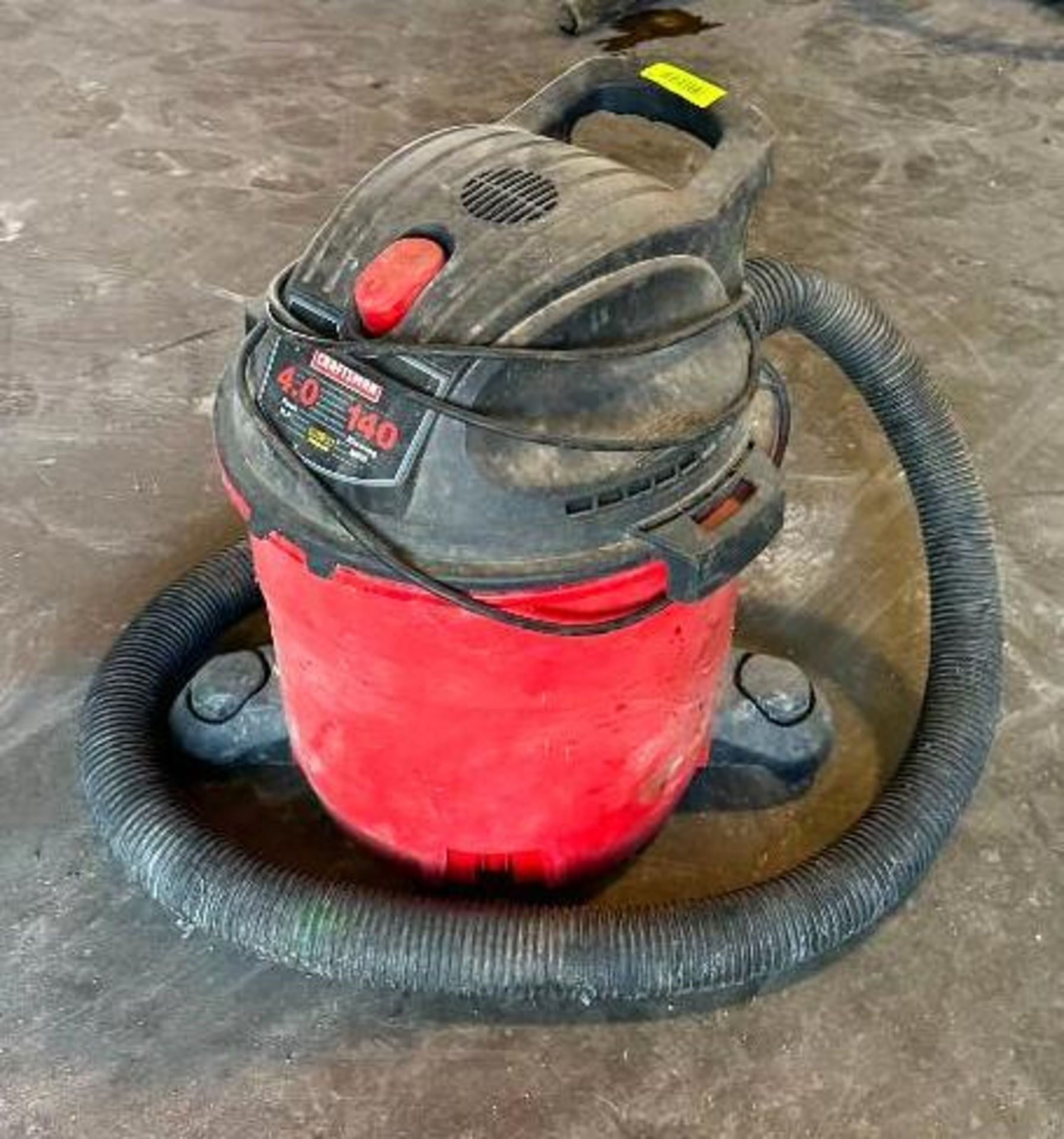 CRAFTSMAN 9-GALLON 4.0 PEAK HP WET/DRY VAC BRAND/MODEL: CRAFTSMAN SIZE: 9 GAL LOCATION: MAIN WAREHOU