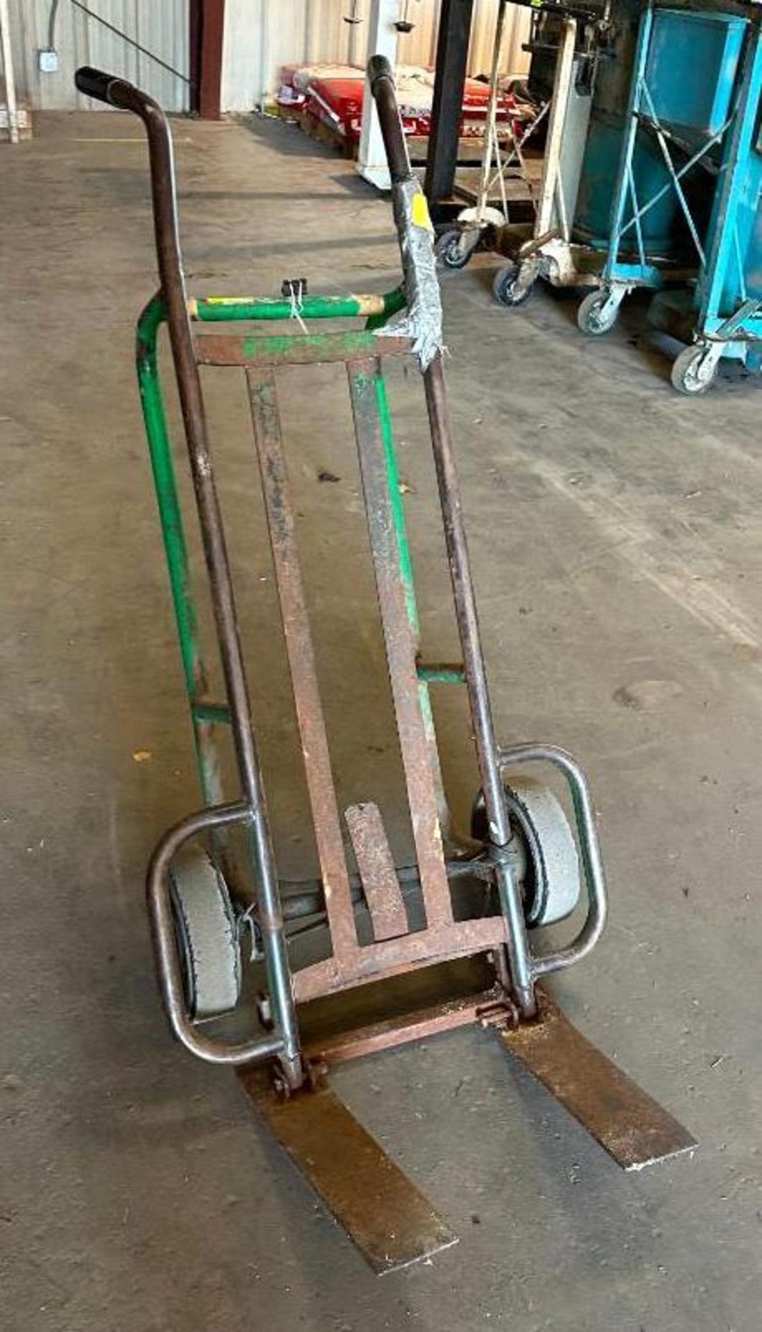 EZY-TILT 2-WHEELED PALLET HAND TRUCK LOCATION: MAIN WAREHOUSE