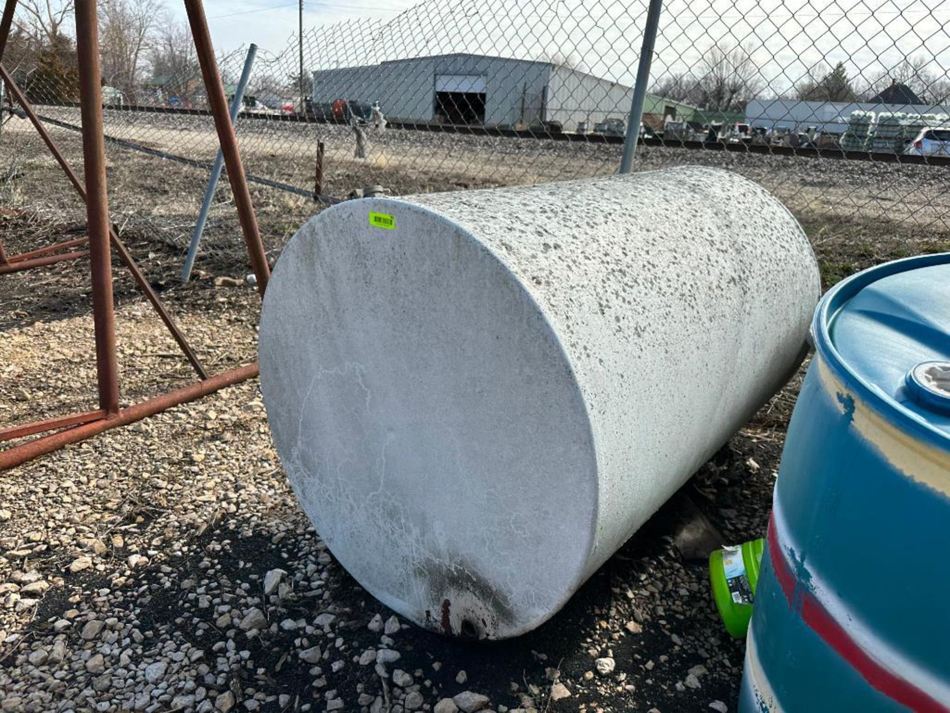 60" X 36" METAL FUEL TANK INFORMATION: DIESEL FUEL WAS STORED IN THIS TANK SIZE: 60" X 36" LOCATION: - Image 4 of 7