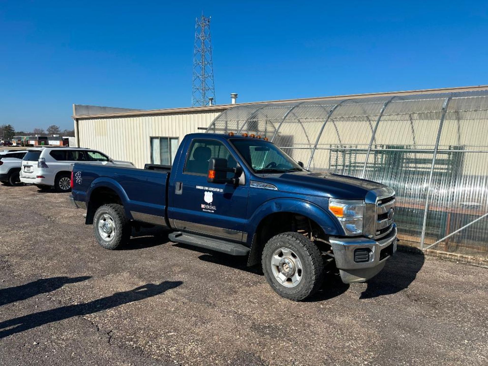 2012 FORD F-350 PICKUP TRUCK BRAND/MODEL: FORD F350 INFORMATION: Runs and Drives Great, MILEAGE: 135 - Image 3 of 41