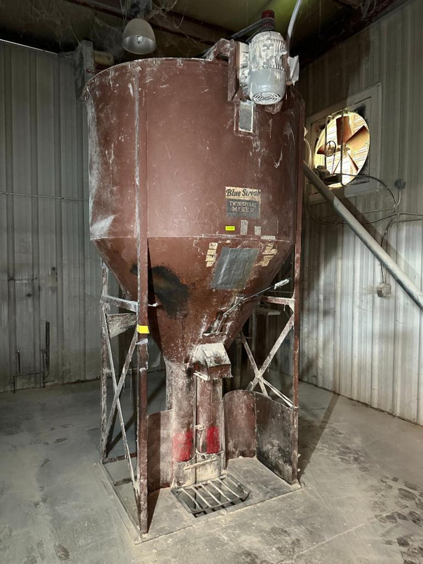 BLUE STREAK TWIN SPIRAL MIXER PRAER PULVERIZER BRAND/MODEL: THE BLUE STREAK SIZE: 48" X 54" X 120" L - Image 6 of 15