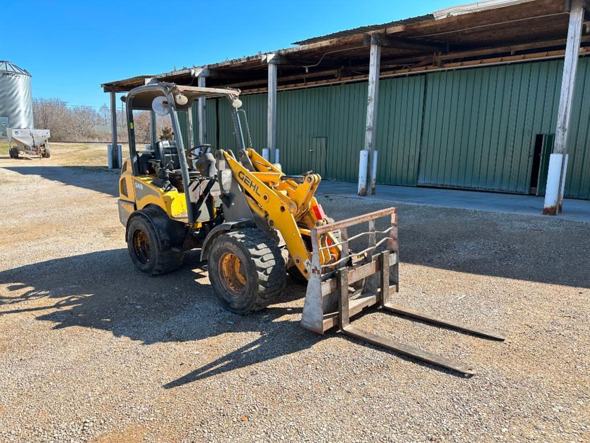 2015 GEHL AL540 ARTICULATED WHEEL LOADER W/ BUCKET & FORK ATTACHMENTS INCLUDED BRAND/MODEL: GEHL AL5 - Image 9 of 35