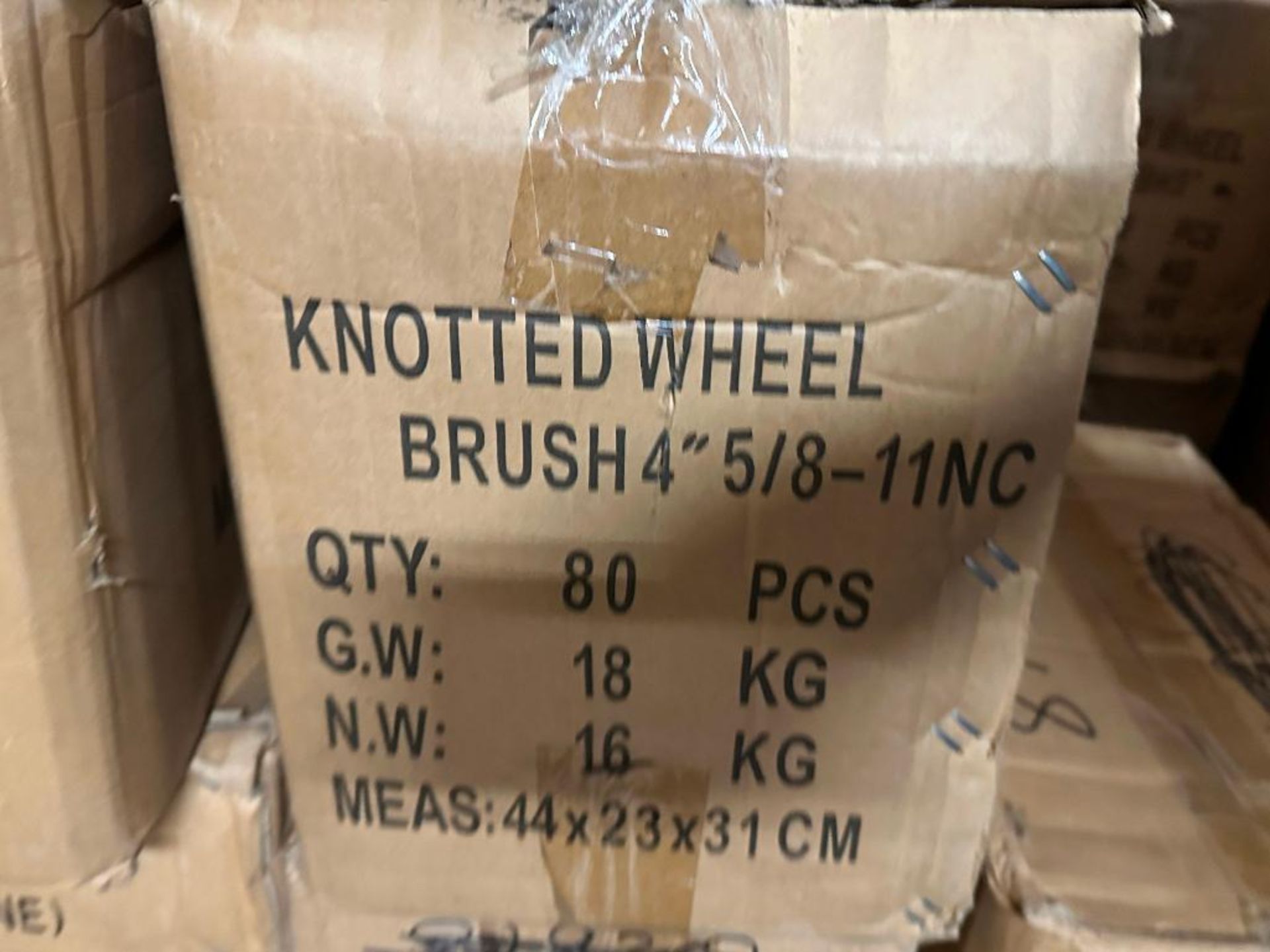 DESCRIPTION: (2) CASES OF KNOTTED WHEEL BRUSH 4" 5/8" ADDITIONAL INFORMATION 80 PER CASE, 160 IN LOT - Image 3 of 3