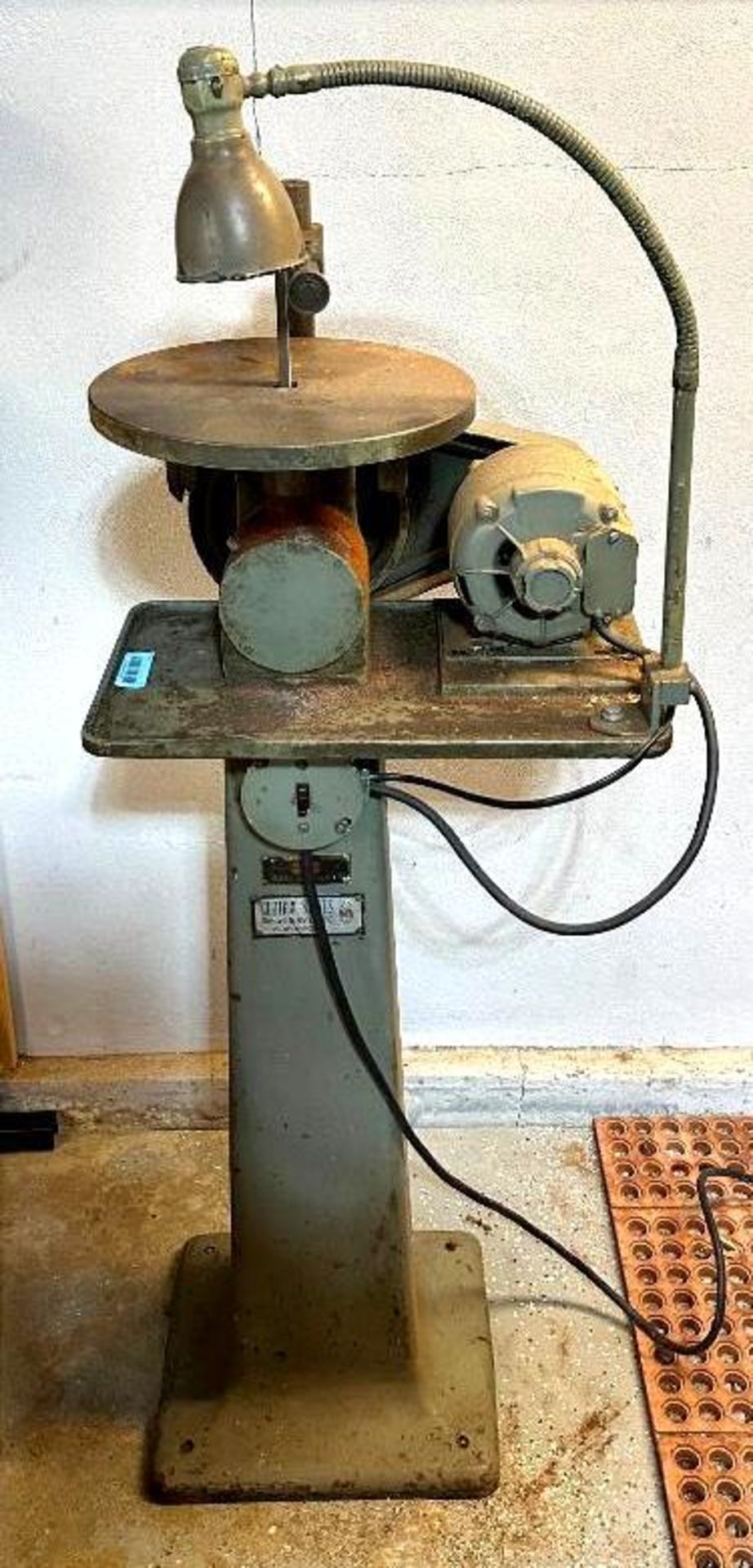 OLIVER INSTRUMENT DIE FILER MACHINE BRAND/MODEL: 32-2 LOCATION: GARAGE QTY: 1