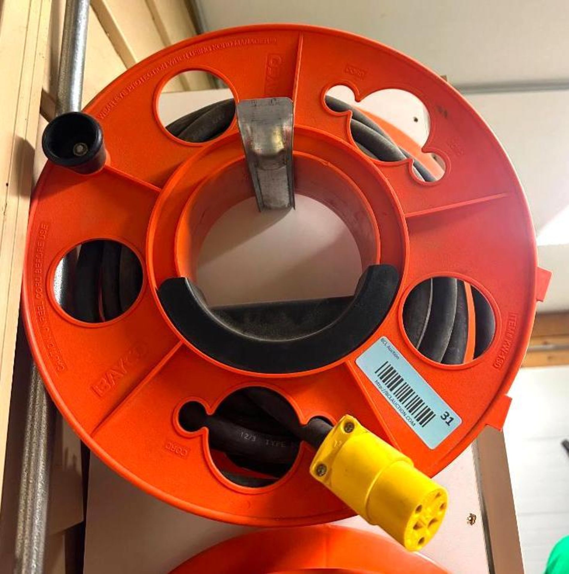 125V EXTENSION CORD REEL (HEAVY GAUGE) LOCATION: SHOP QTY: 1