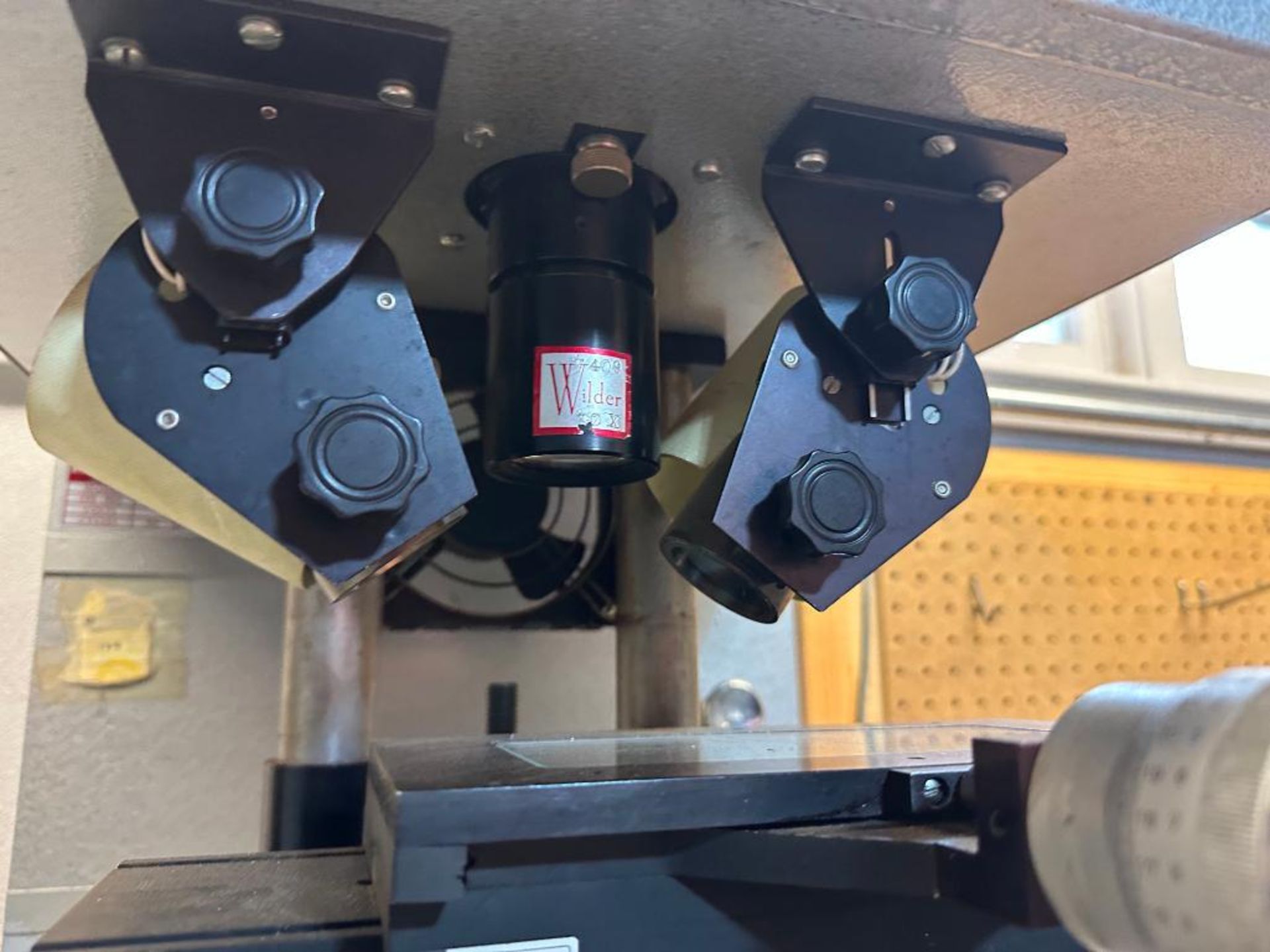 RS WILDER VARI-BEAM OPTICAL COMPARATOR INFORMATION: COMES WITH LENS ATTACHMENTS LOCATION: GARAGE QTY - Image 5 of 8