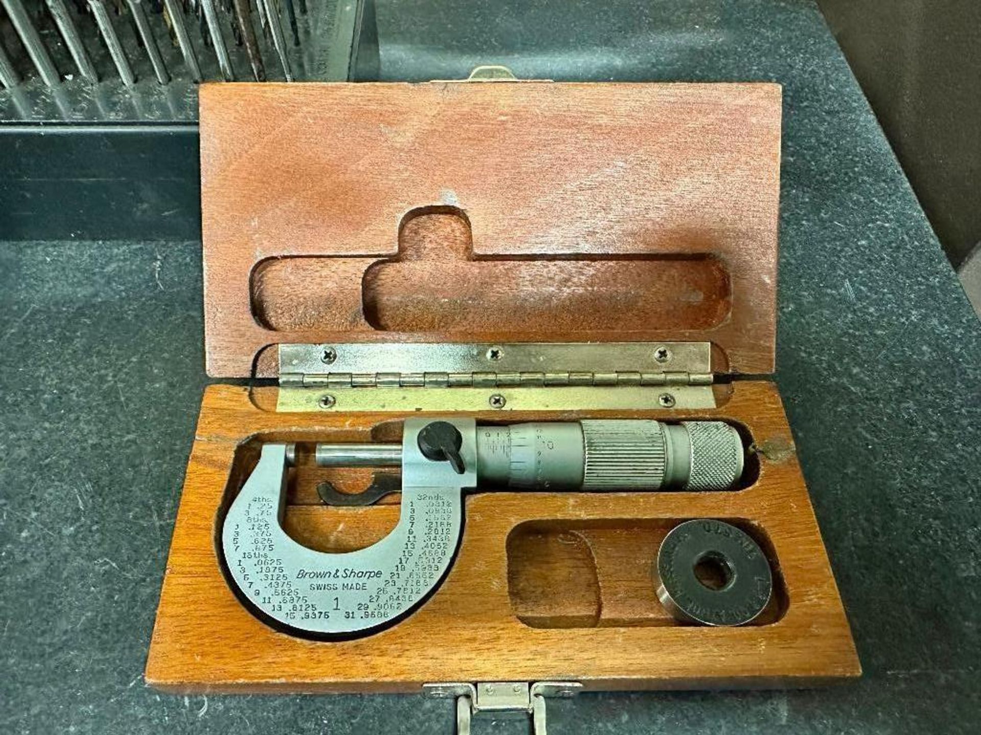 DESCRIPTION: BROWN AND SHARP OD MICROMETER. ADDITIONAL INFORMATION W/ CASE LOCATION: SHOP QTY: 1