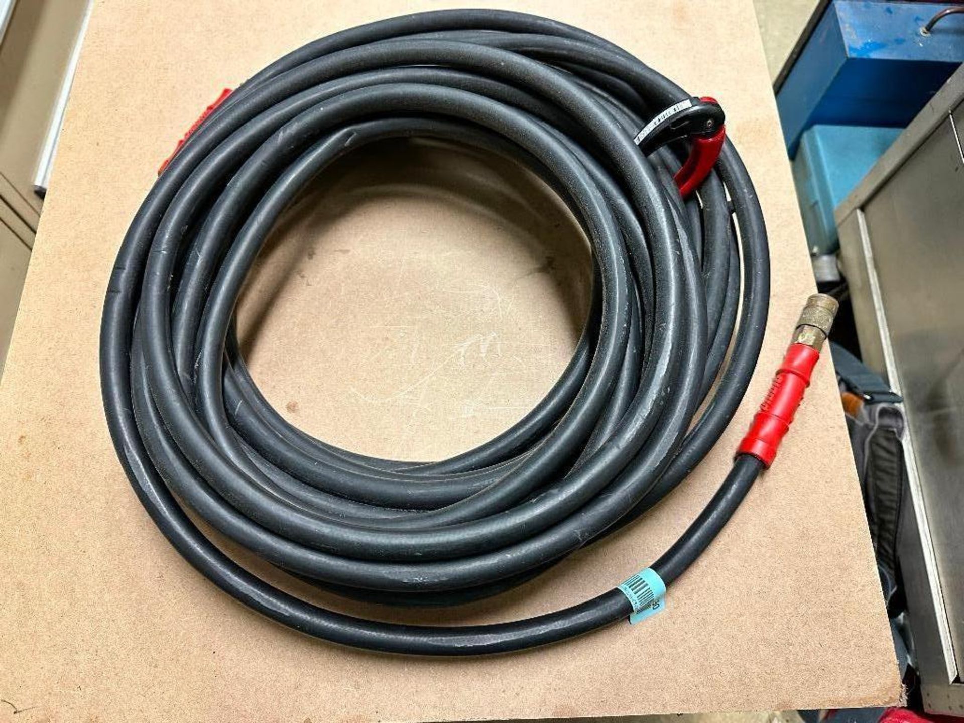 DESCRIPTION: 3/8" RUBBER AIR HOSE(BLACK) LOCATION: SHOP QTY: 1