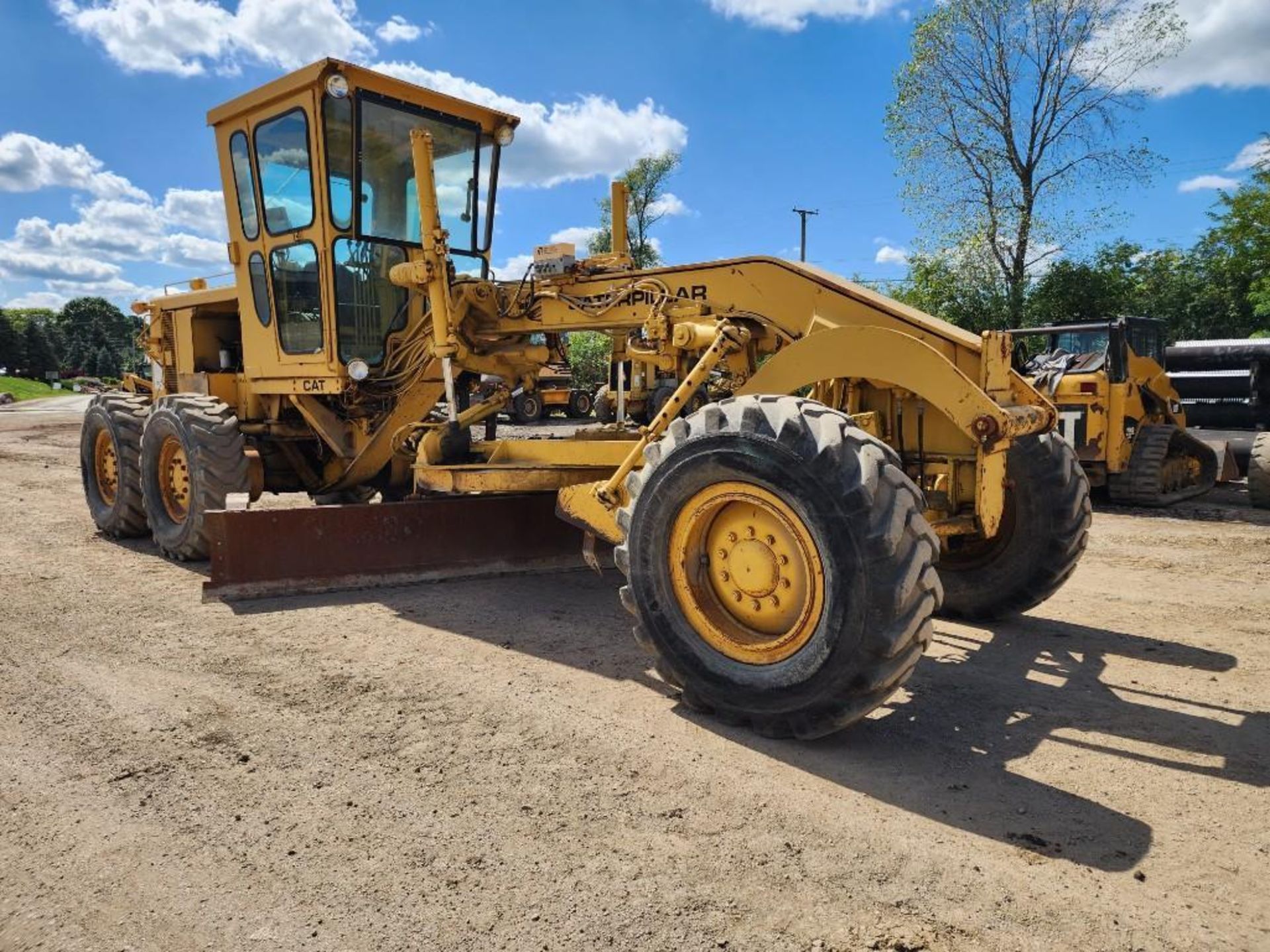 1975 CATERPILLAR 12G MOTOR GRADER - Image 2 of 17