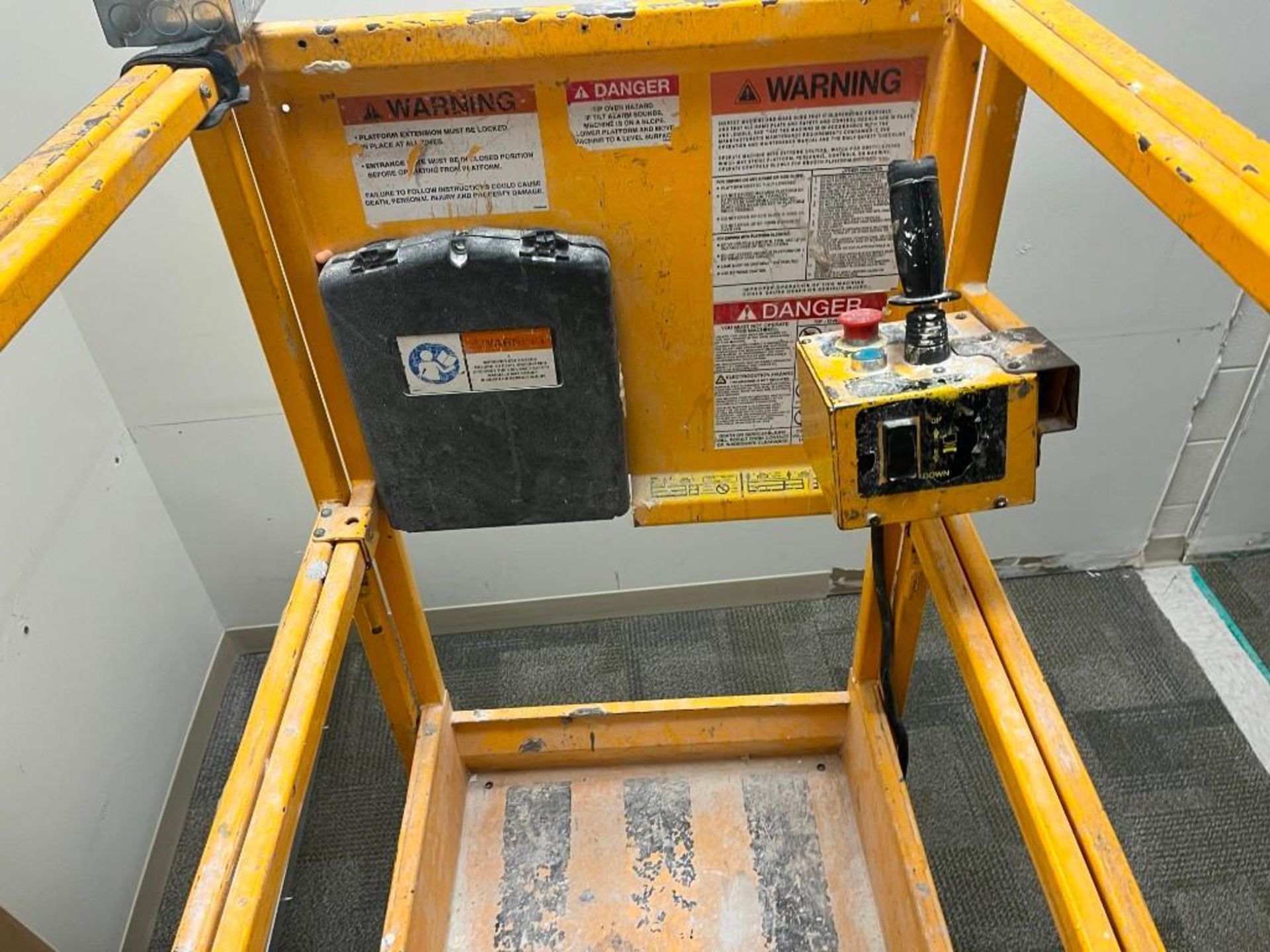 Hy-brid 1030 Electric Scissorlift - Image 11 of 11