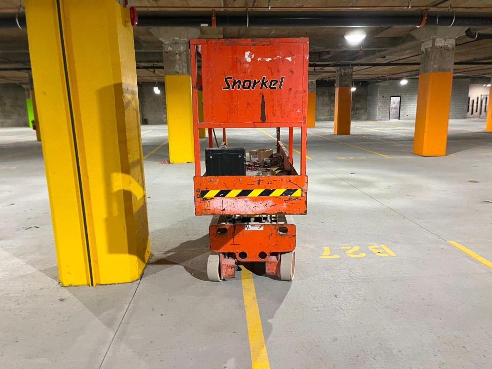 2005 Snorkel S1930 Electric Scissorlift - Image 5 of 20