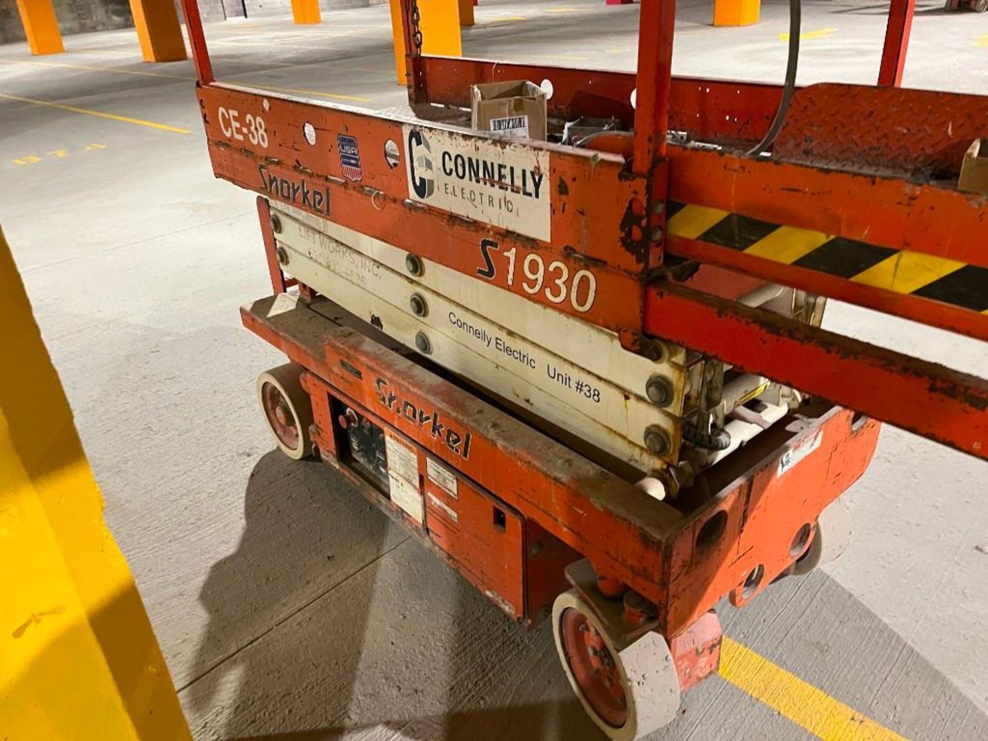 2005 Snorkel S1930 Electric Scissorlift - Image 12 of 20