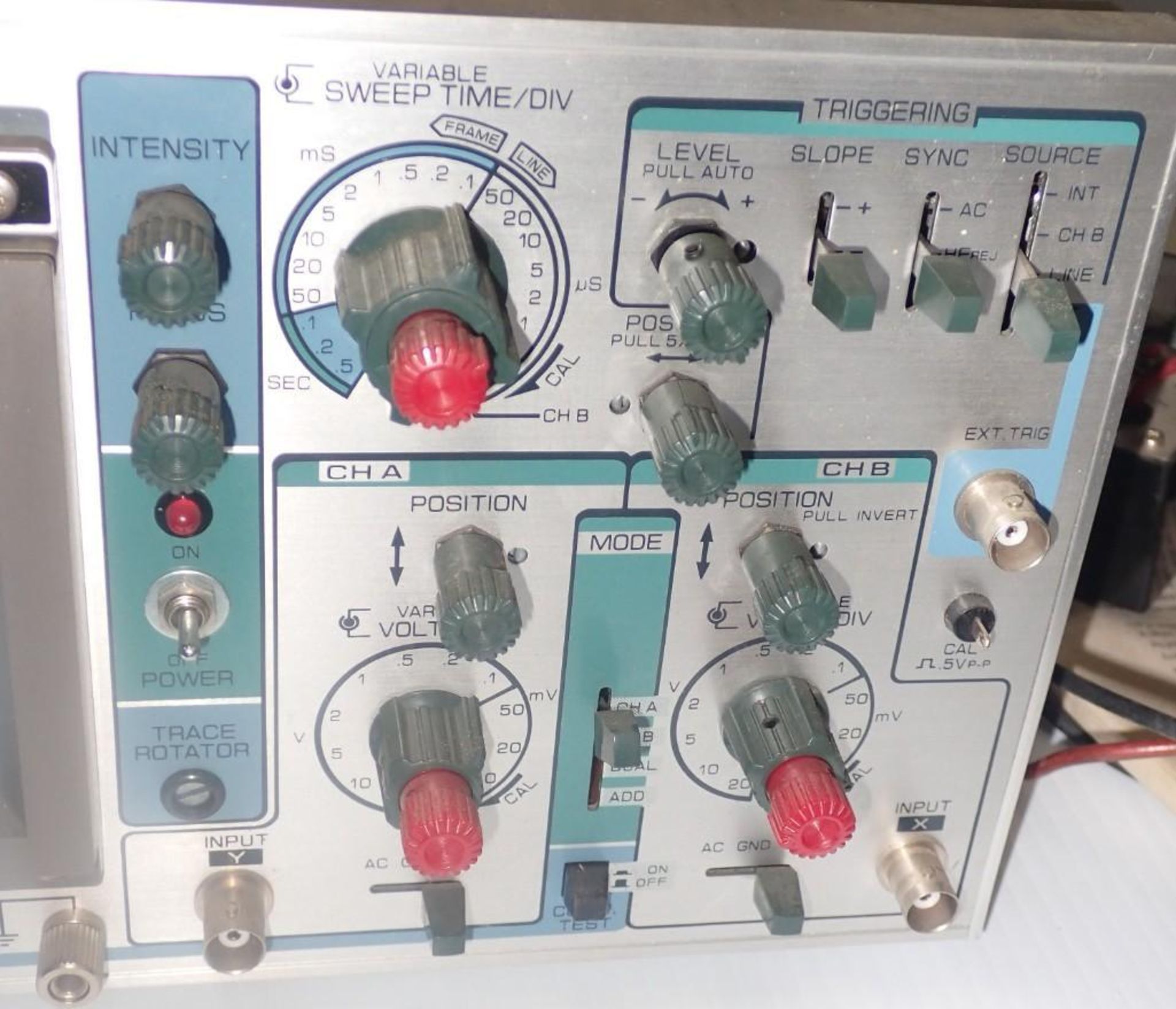 AWS #620C Dual Trace Oscilloscope - Image 4 of 6