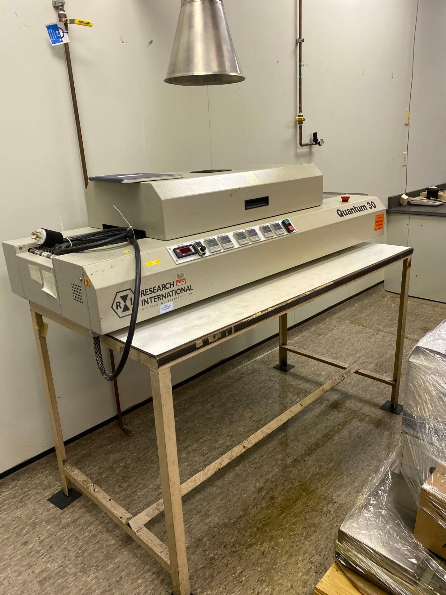 Research International Quantum 30 Infrared Conveyor Oven
