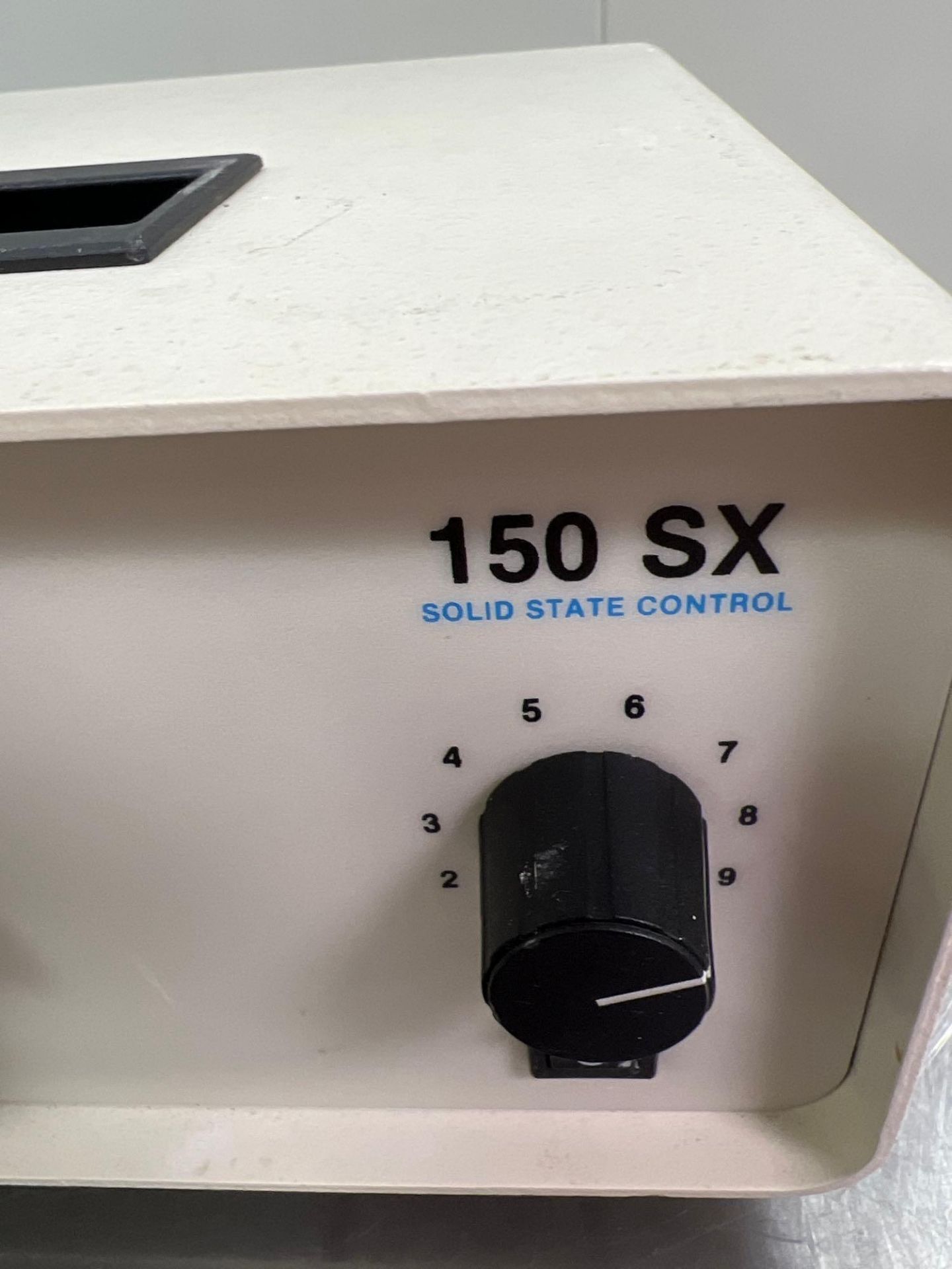 Leco 150 SX Solid State Control Light Source - Image 3 of 3