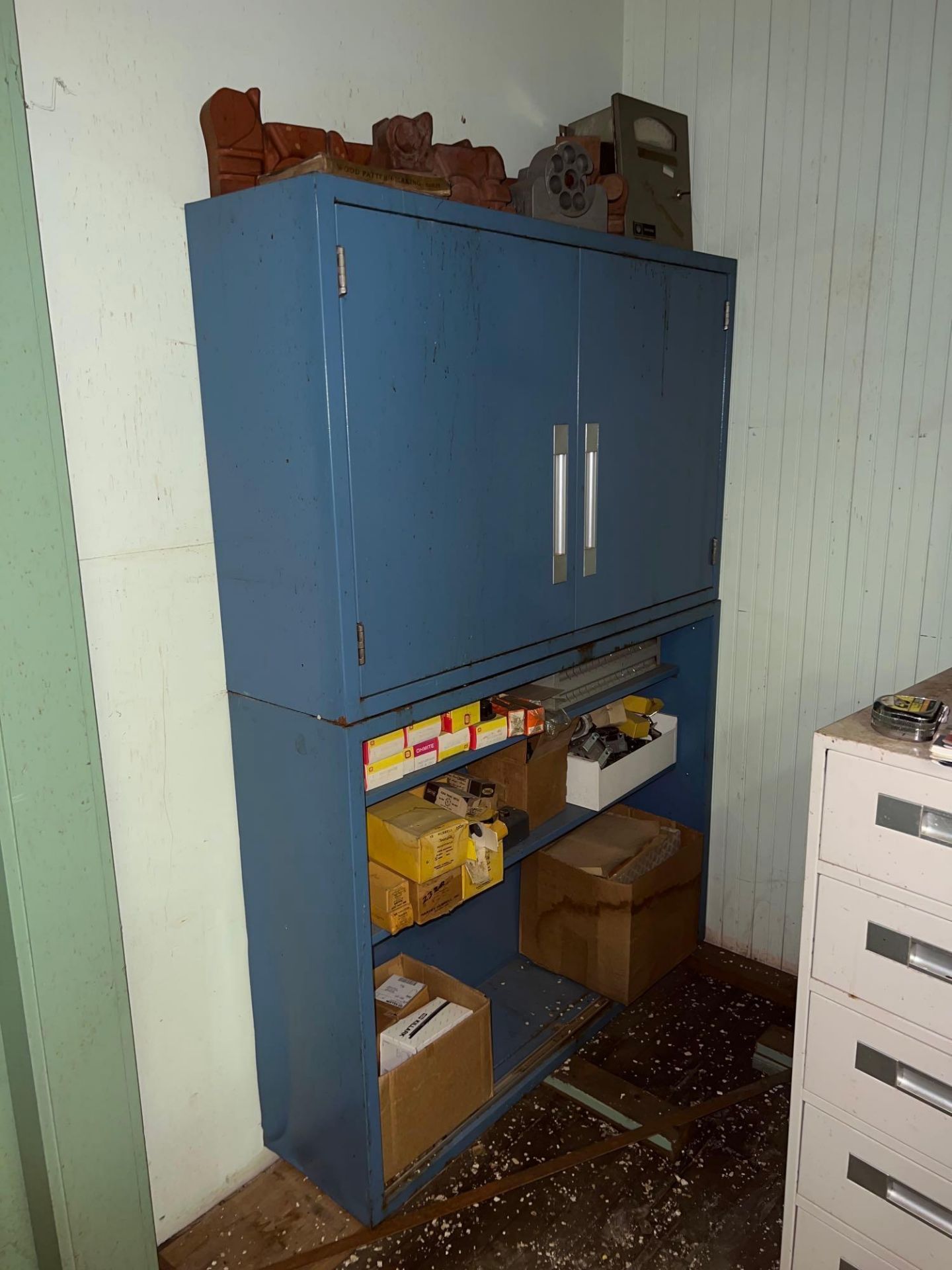 (2) Metal Cabinets w/ Contents - Image 10 of 10