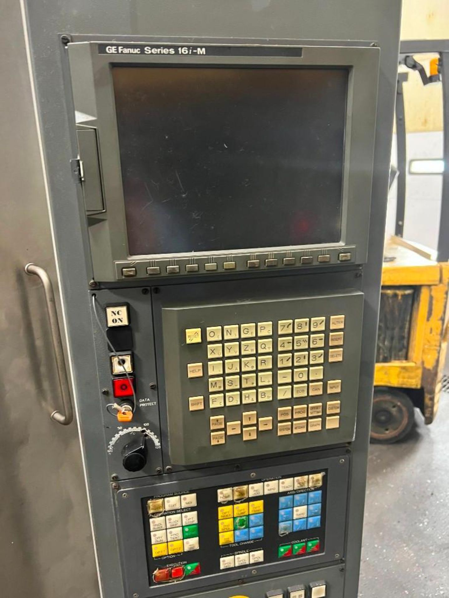 2001 Chiron FZ08S/W Vertical Machining Center - Image 2 of 12