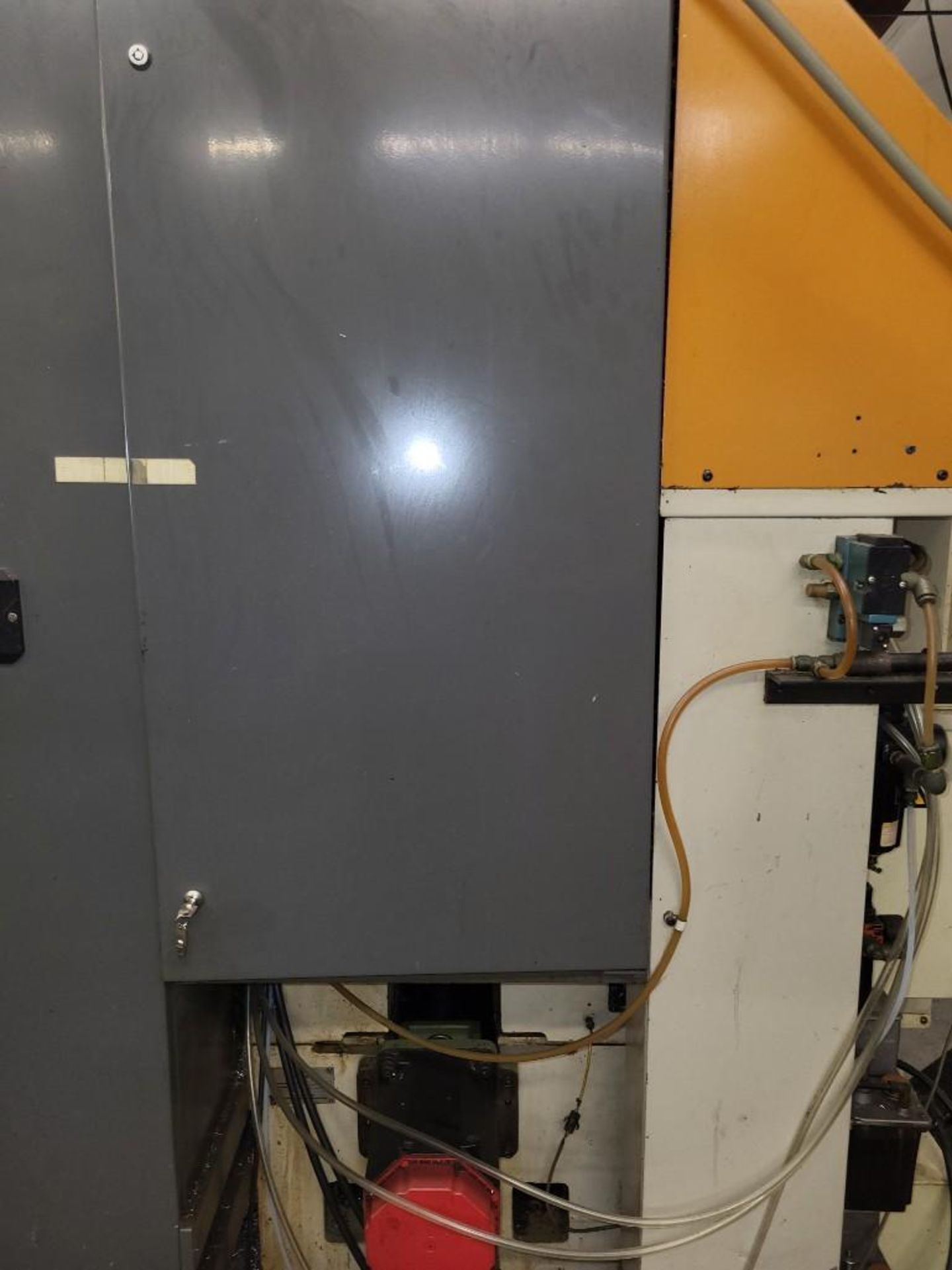 LeBlond Makino FNC60-A20 Vertical Machining Center - Image 4 of 8