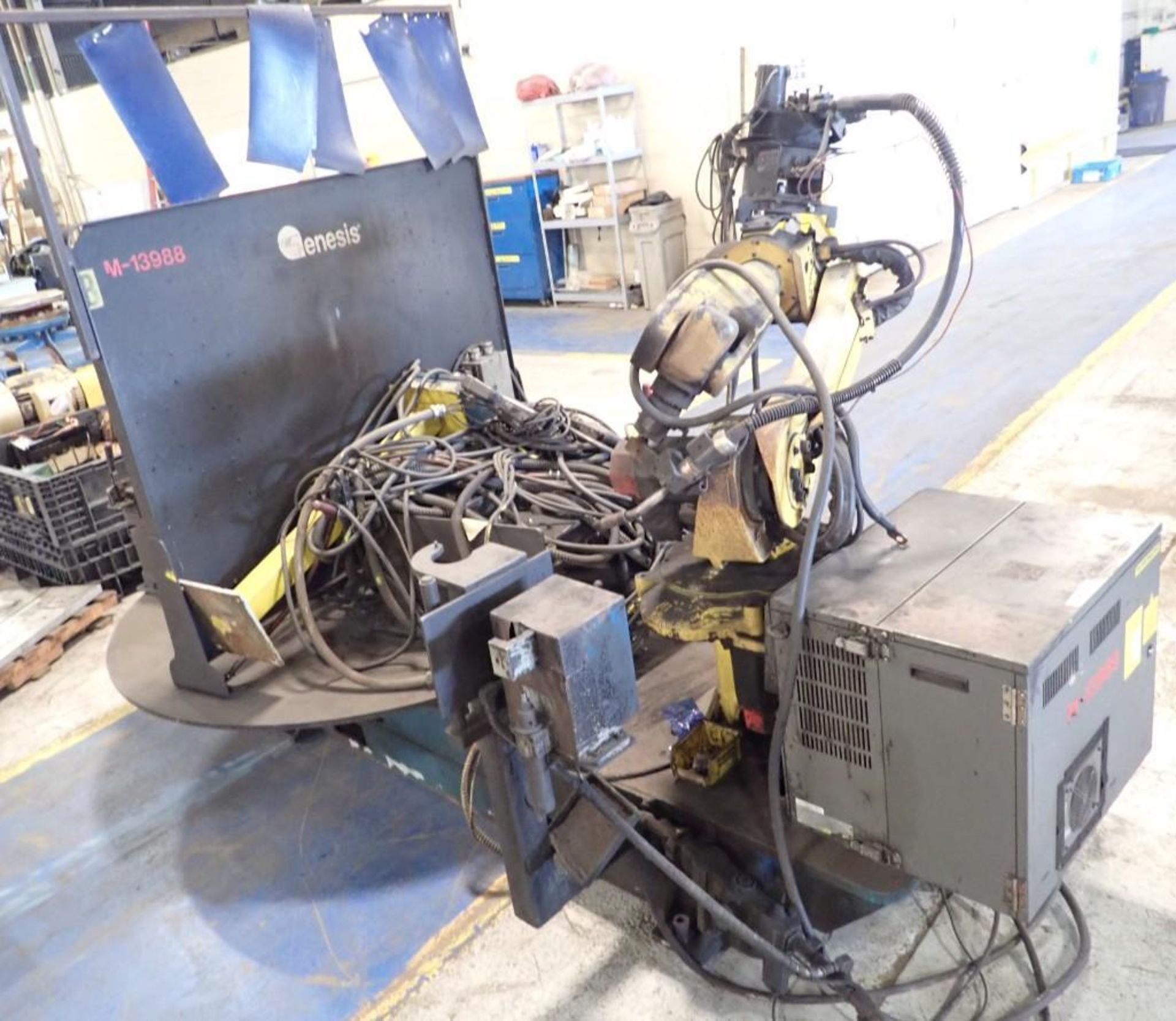 Fanuc Arc Mate 100i robot w/ RJ2 Control - CELL - Image 7 of 16