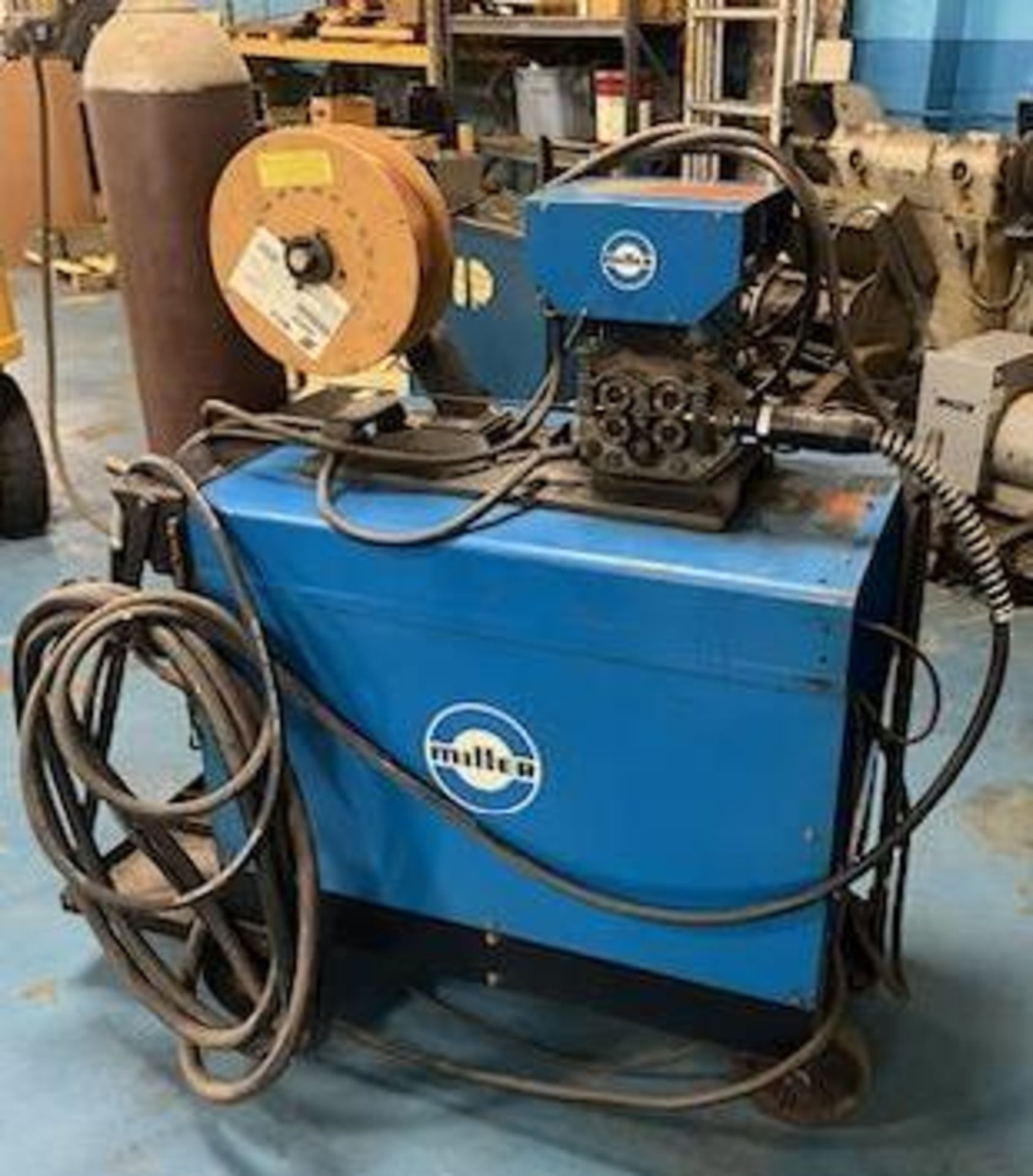 Miller Deltaweld 450 Welder w/ Feeder - Image 3 of 10