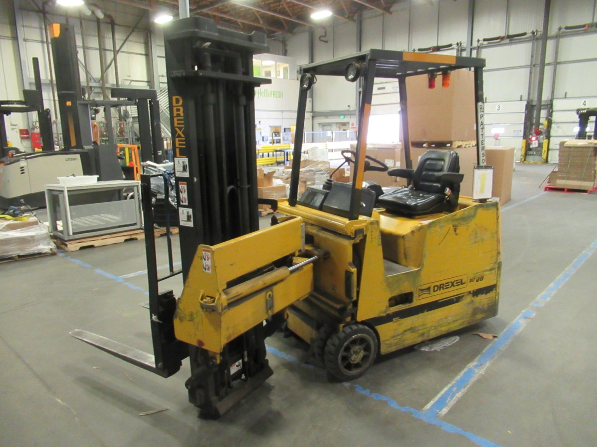 SwingMast Warehouse Forklift - Image 4 of 7