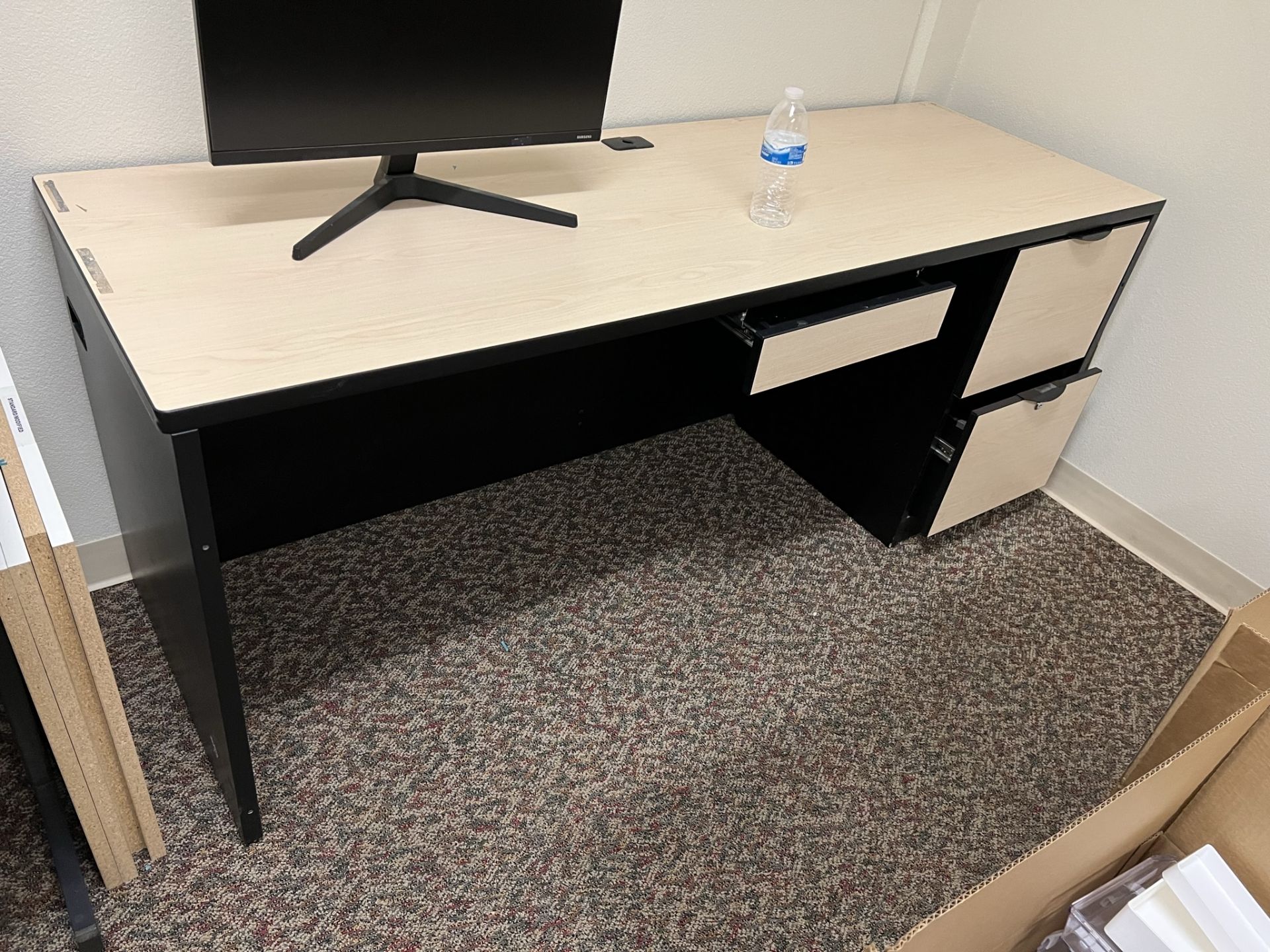 Office Furniture - Image 15 of 16
